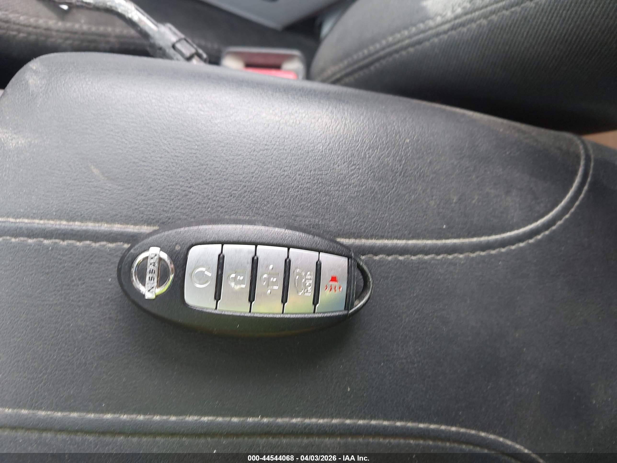 NISSAN ROGUE image 11