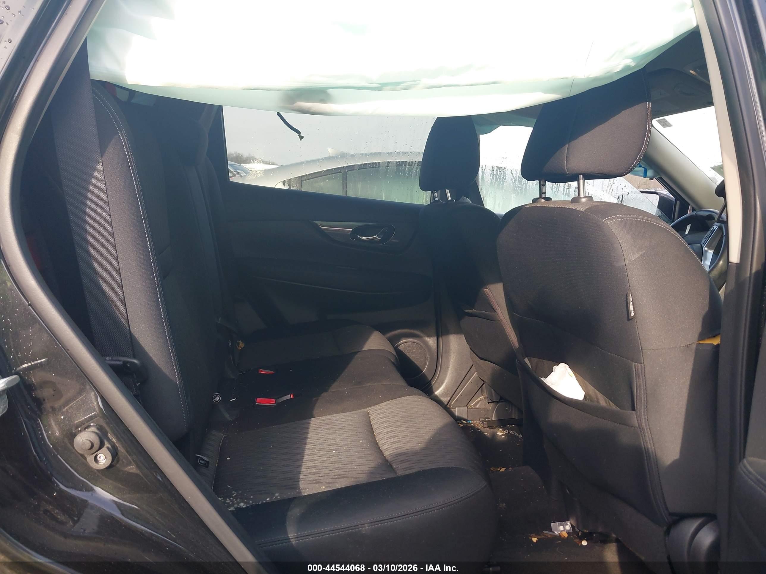 NISSAN ROGUE image 8