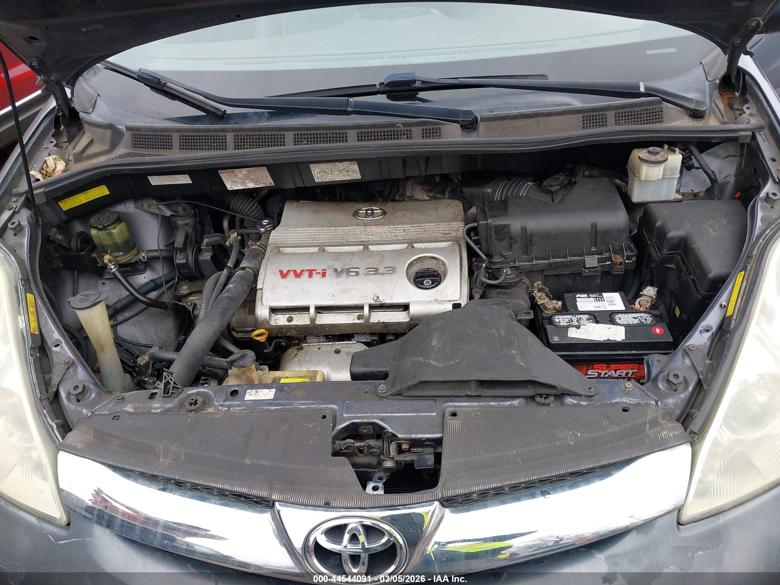 TOYOTA SIENNA image 10