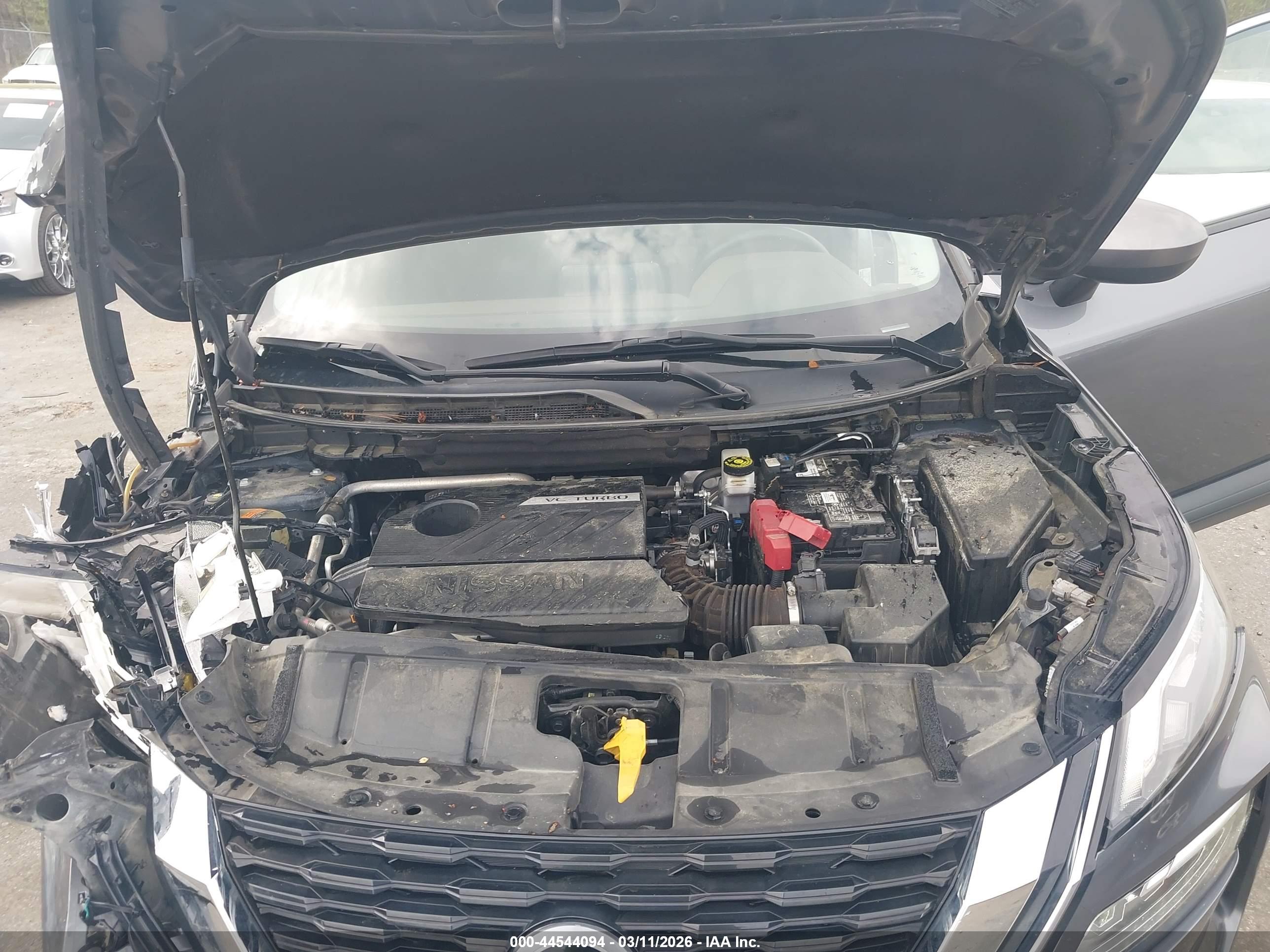 NISSAN ROGUE image 10