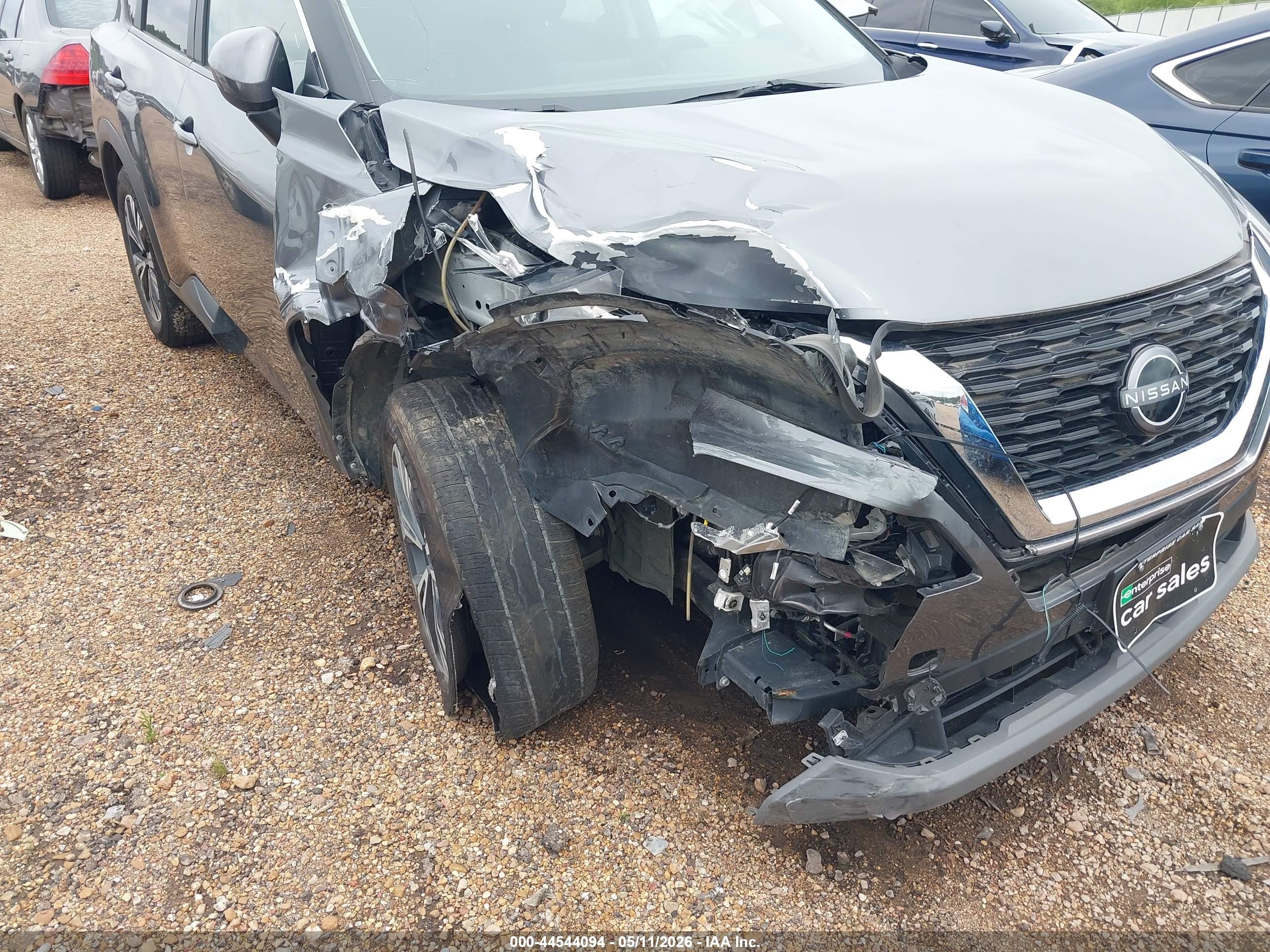 NISSAN ROGUE image 6