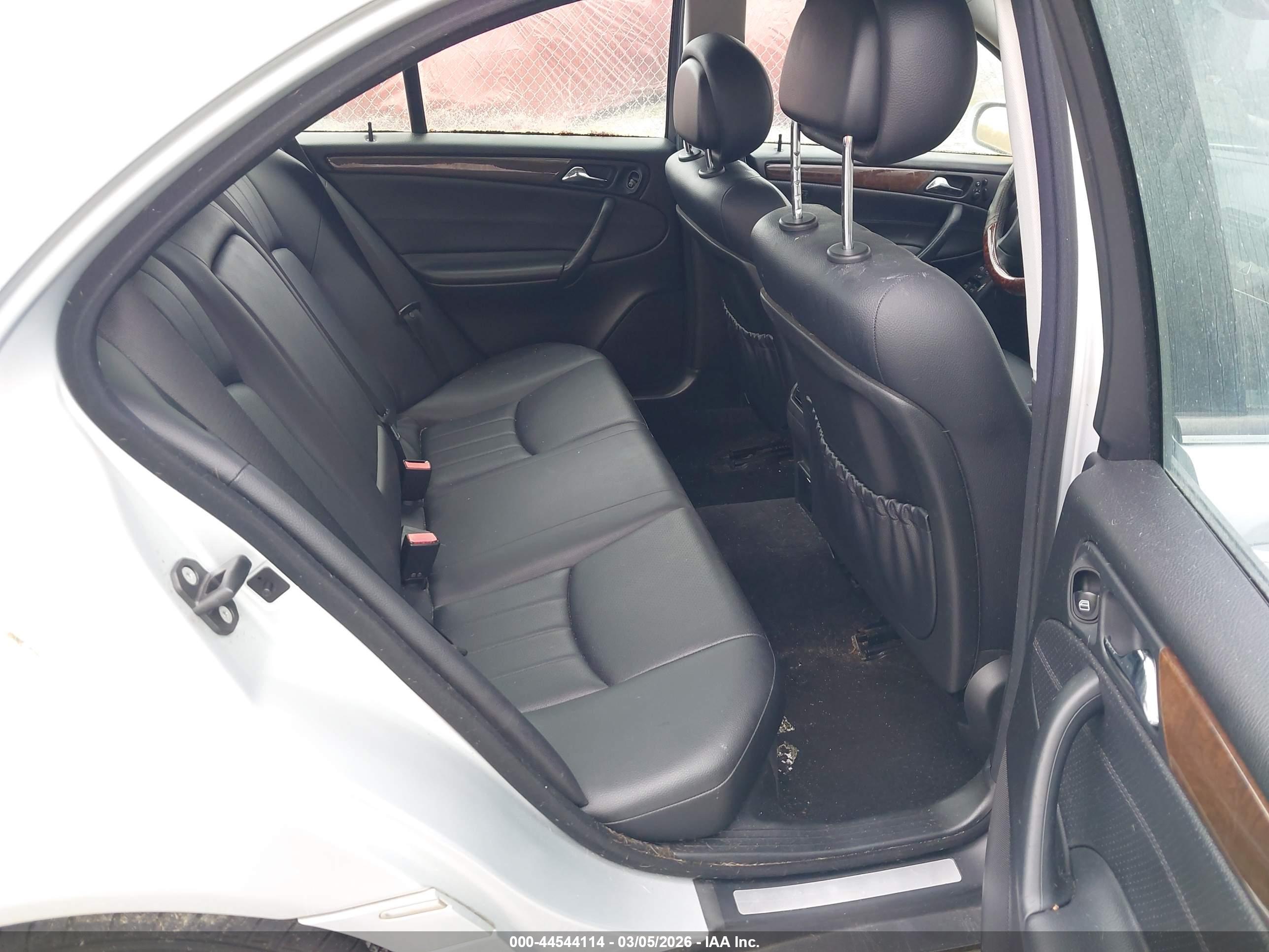 MERCEDES-BENZ C image 8