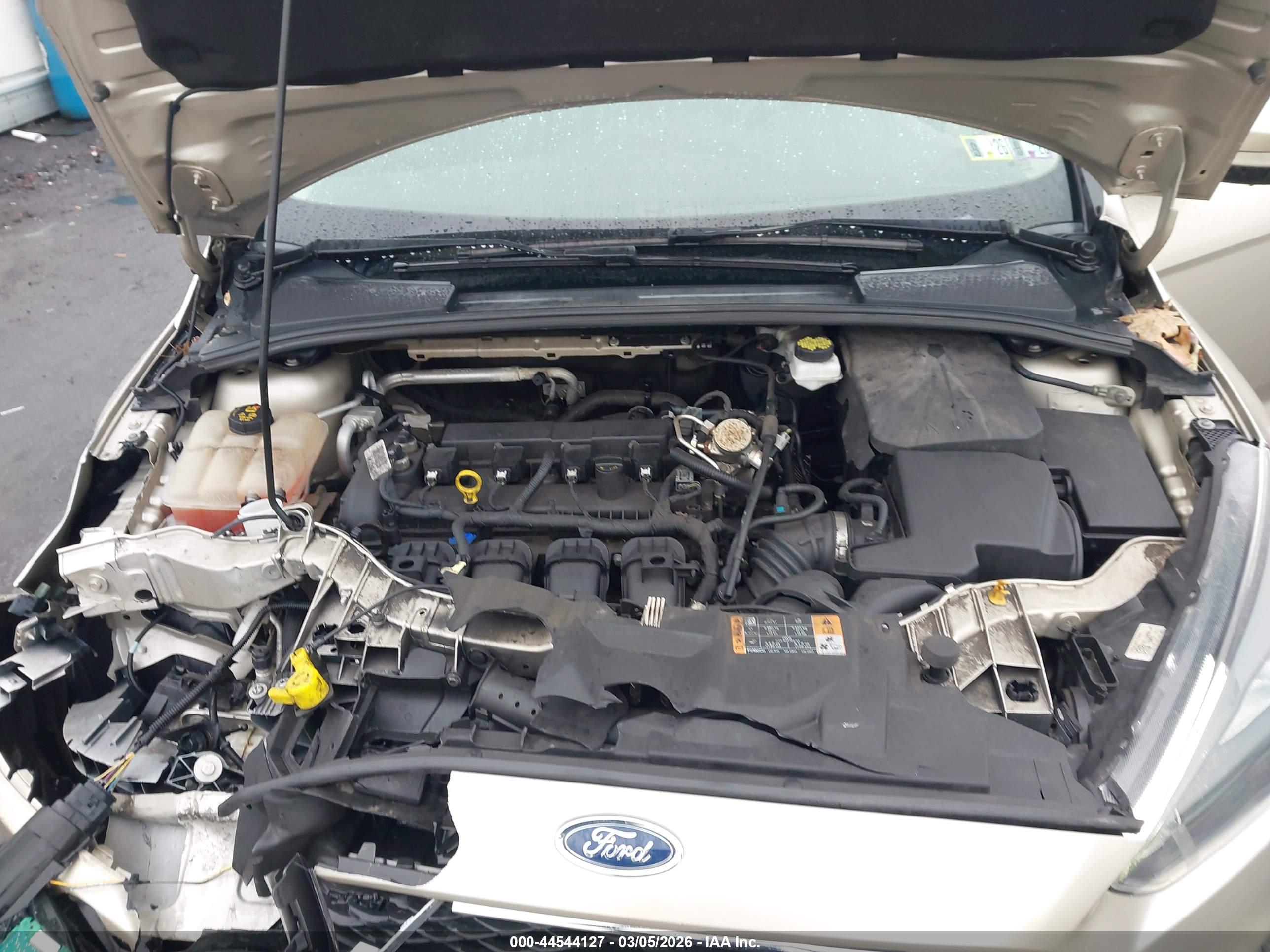 FORD FOCUS image 10