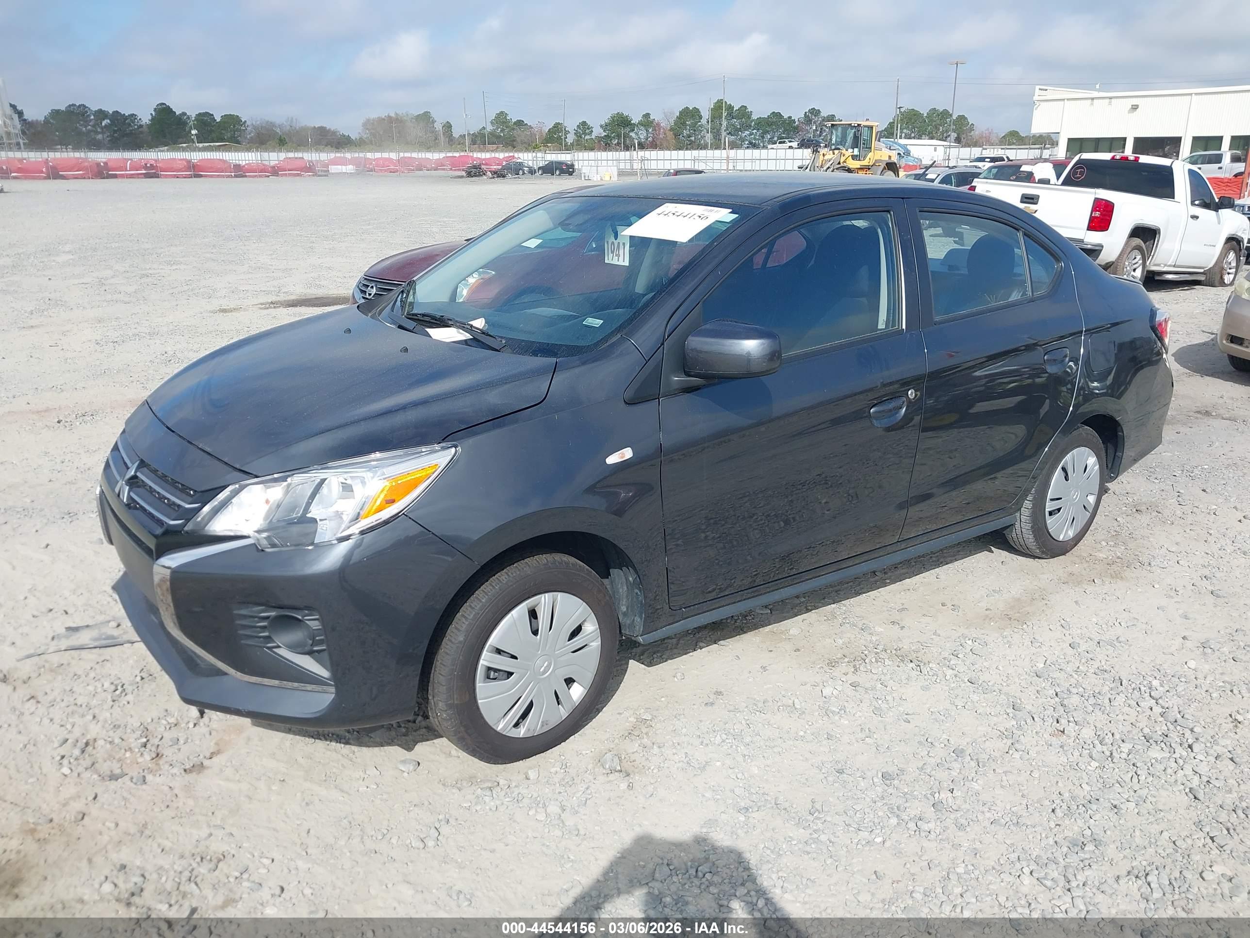 MITSUBISHI MIRAGE image 2
