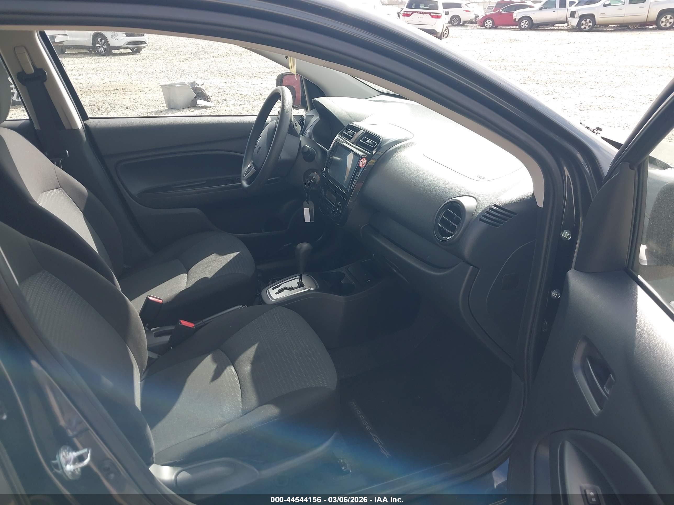 MITSUBISHI MIRAGE image 5