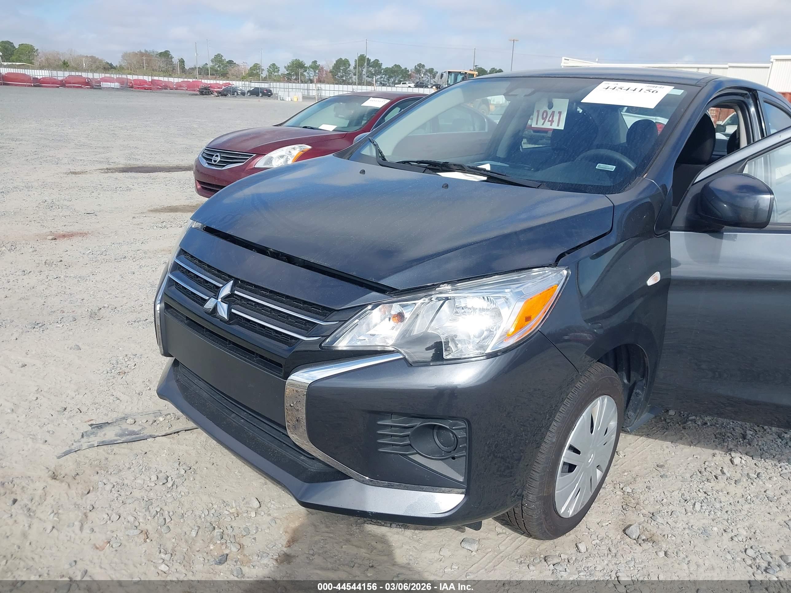 MITSUBISHI MIRAGE image 6