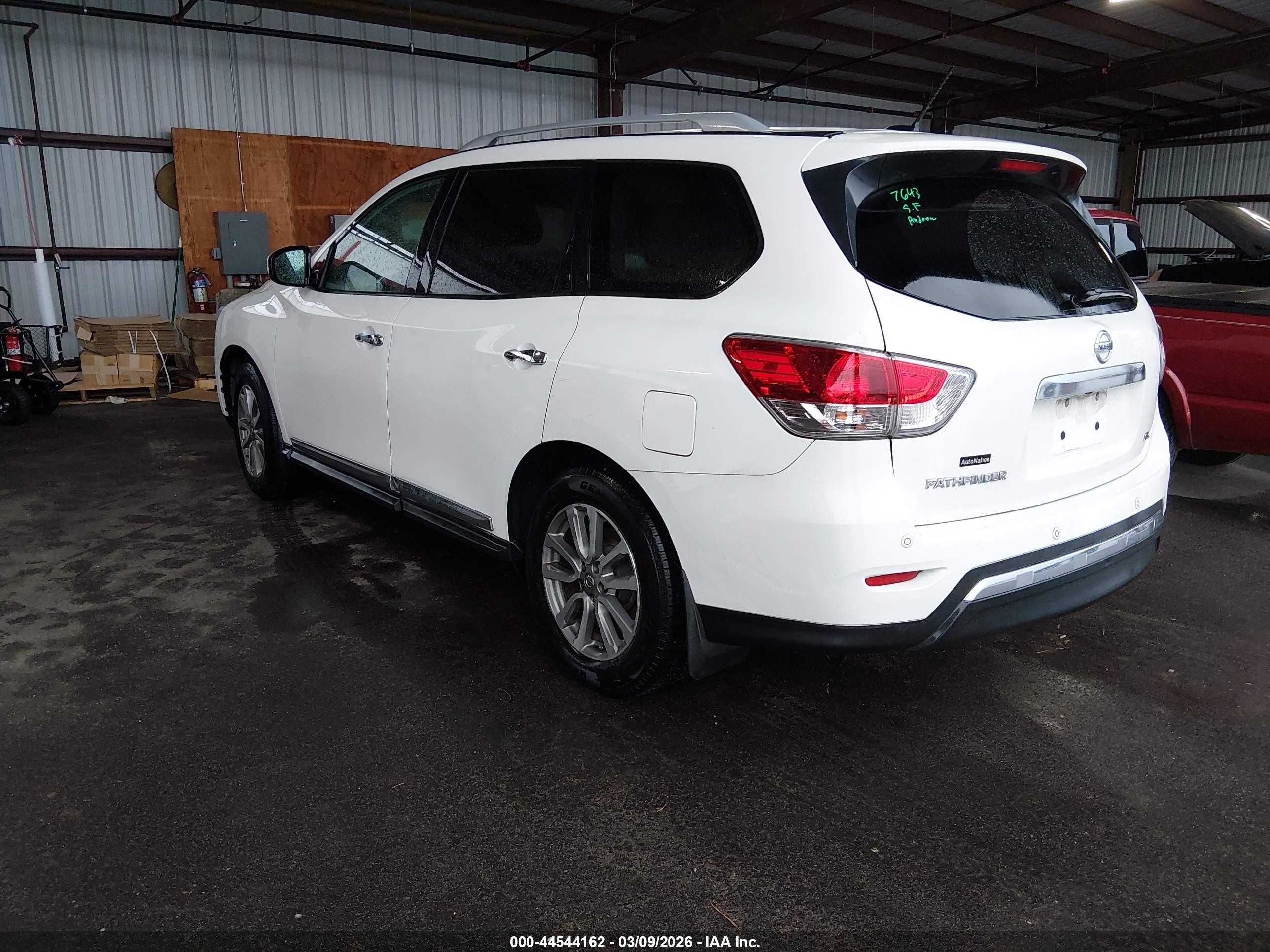 NISSAN PATHFINDER image 3