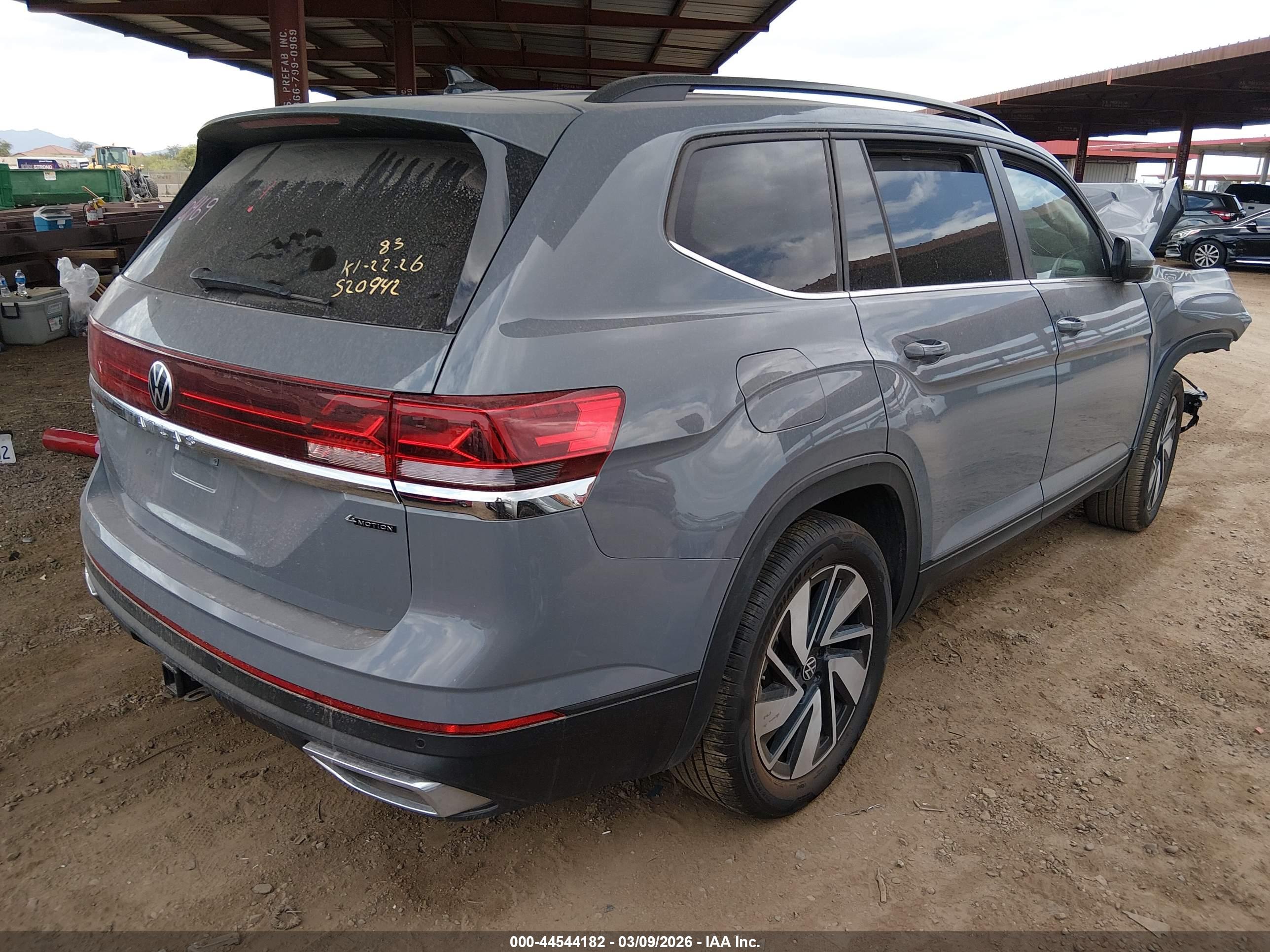 VOLKSWAGEN ATLAS image 4