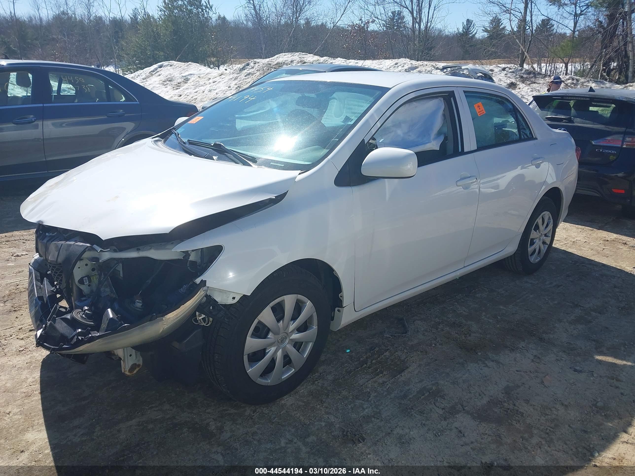 TOYOTA COROLLA image 2