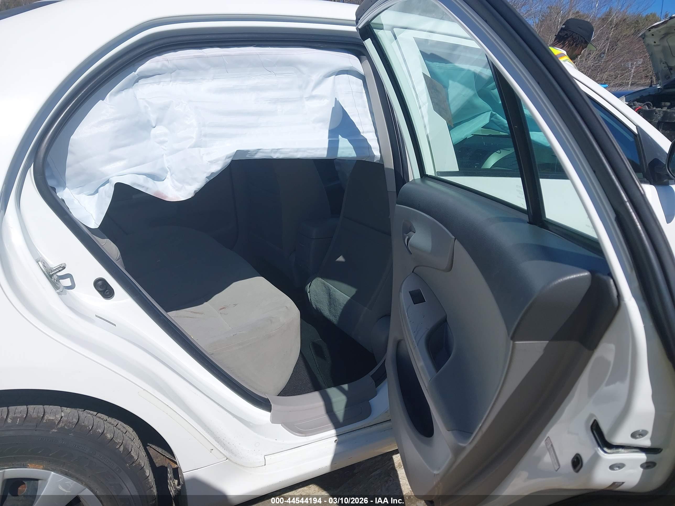 TOYOTA COROLLA image 8