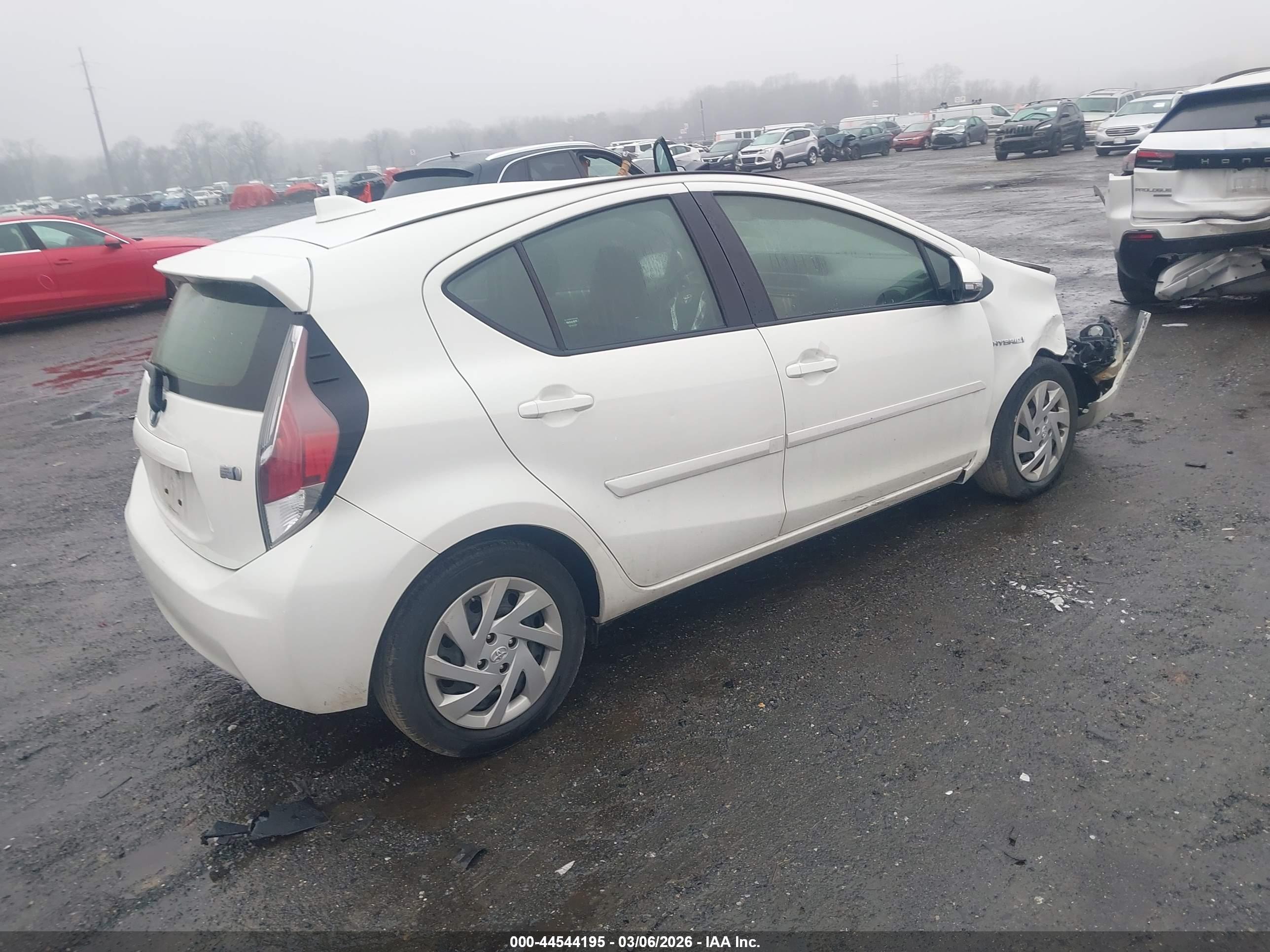 TOYOTA PRIUS image 4