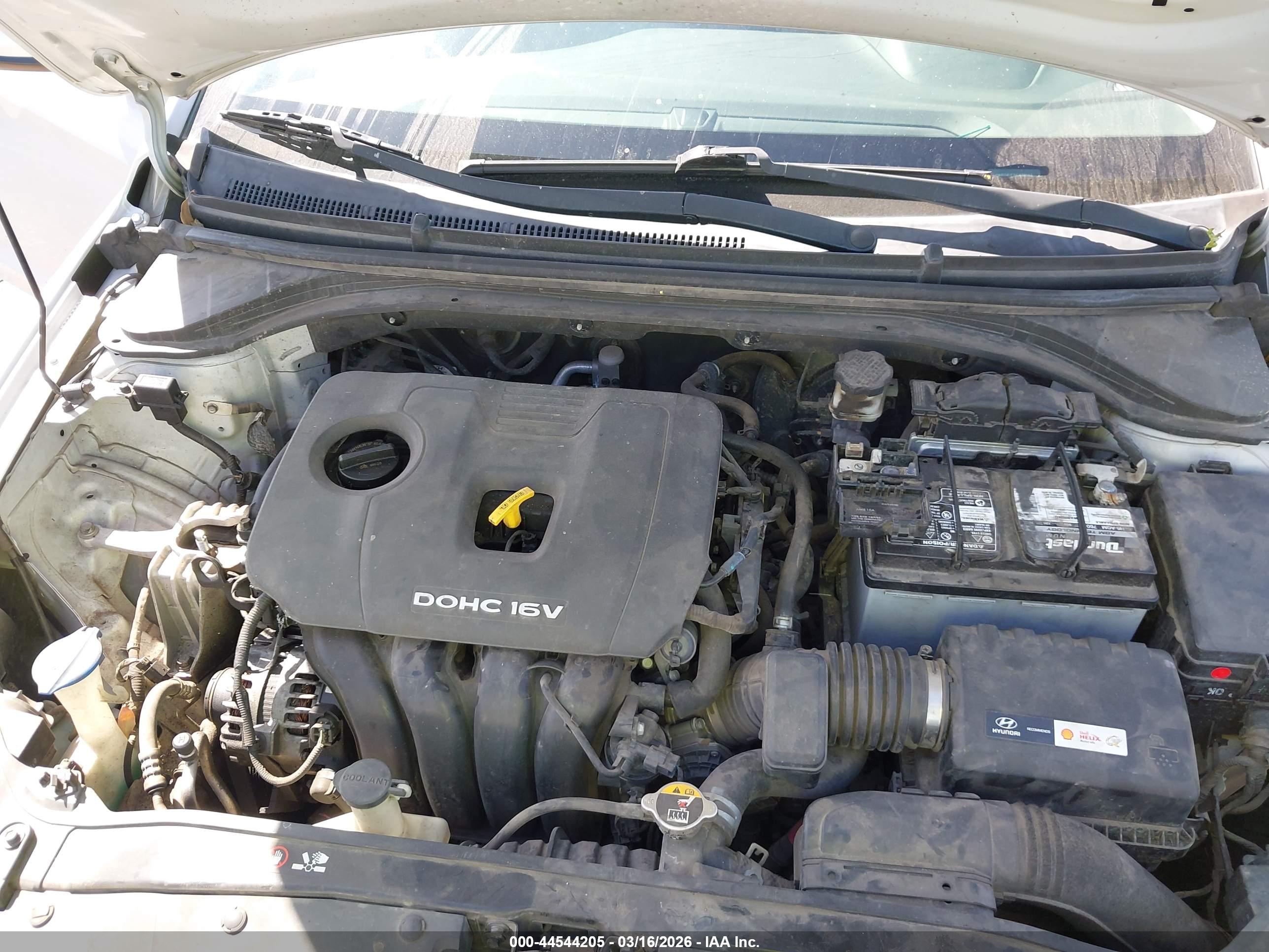 HYUNDAI ELANTRA image 10