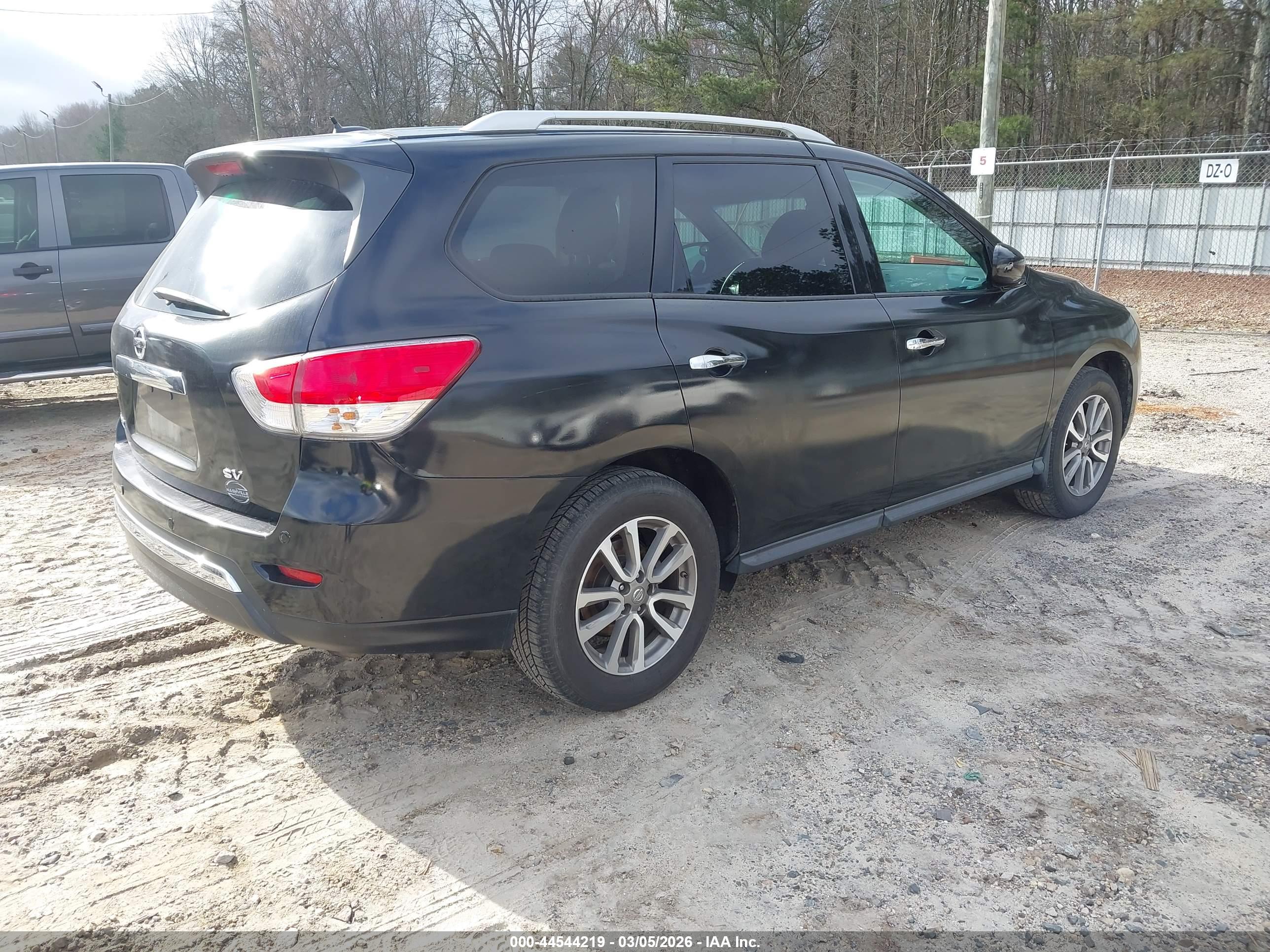 NISSAN PATHFINDER image 4
