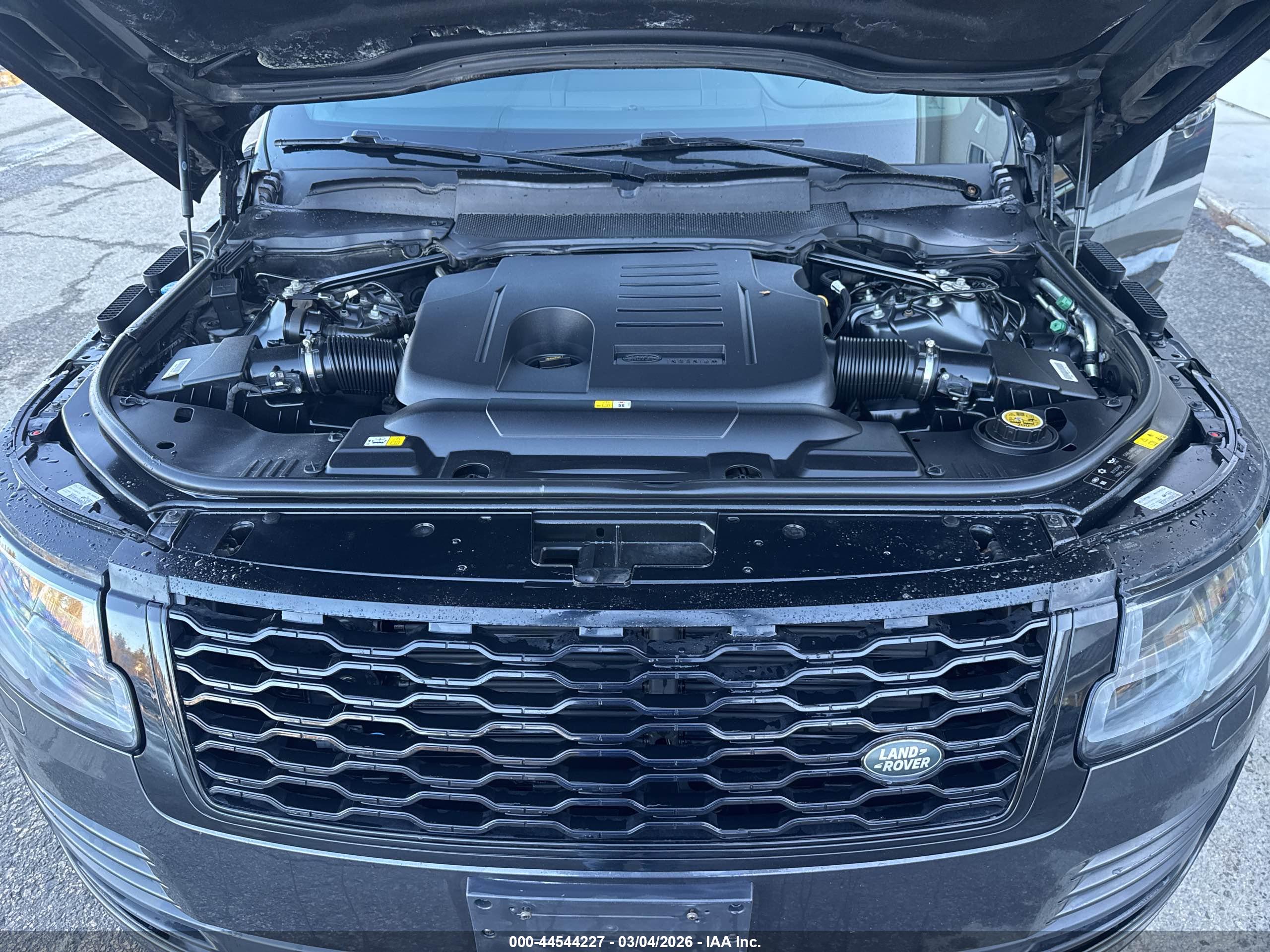 LAND ROVER image 10