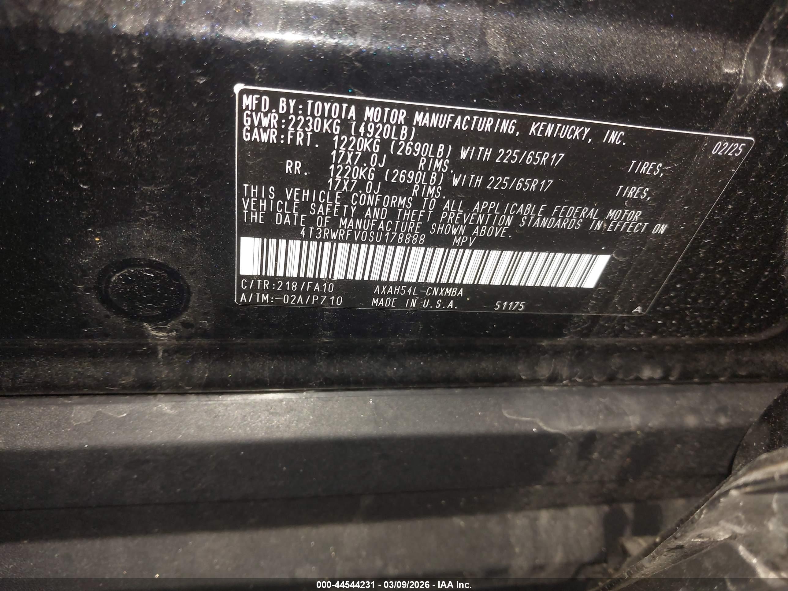 TOYOTA RAV4 image 9