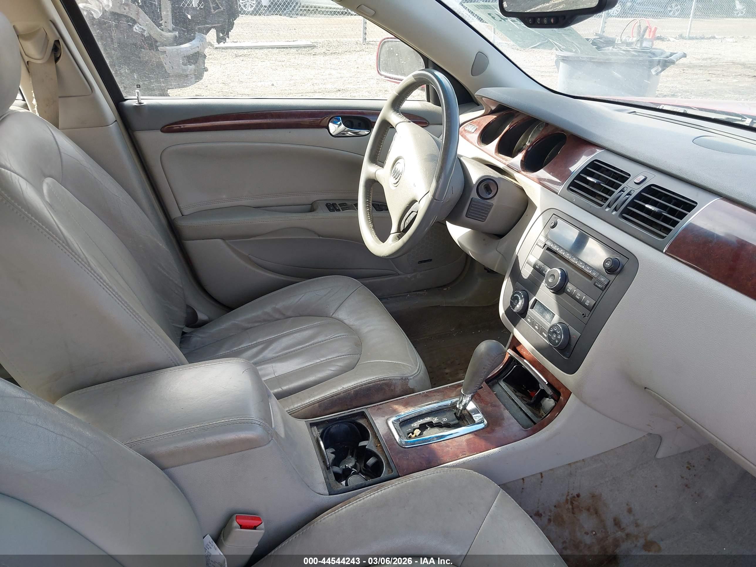 BUICK LUCERNE image 5