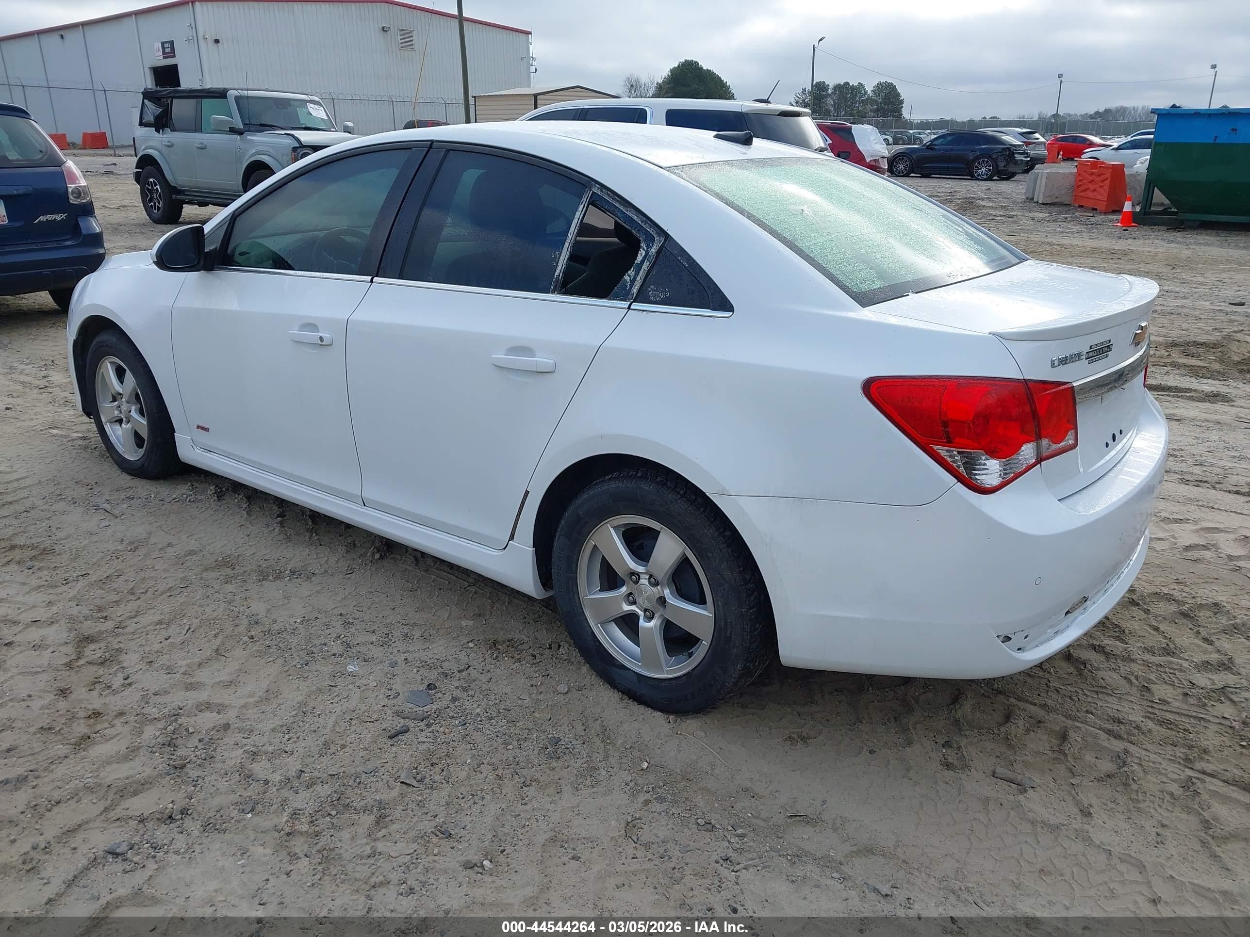 CHEVROLET CRUZE image 3