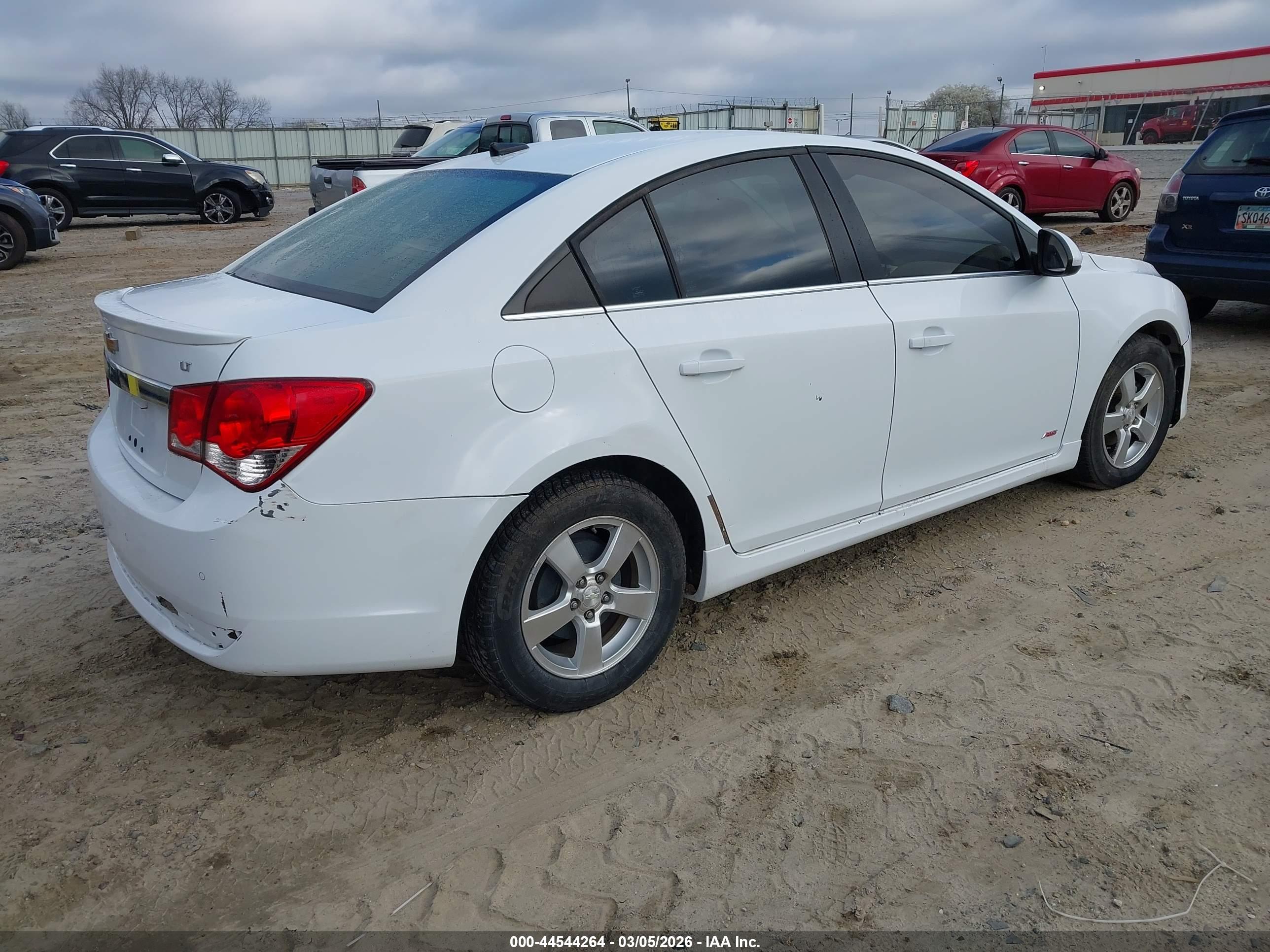 CHEVROLET CRUZE image 4