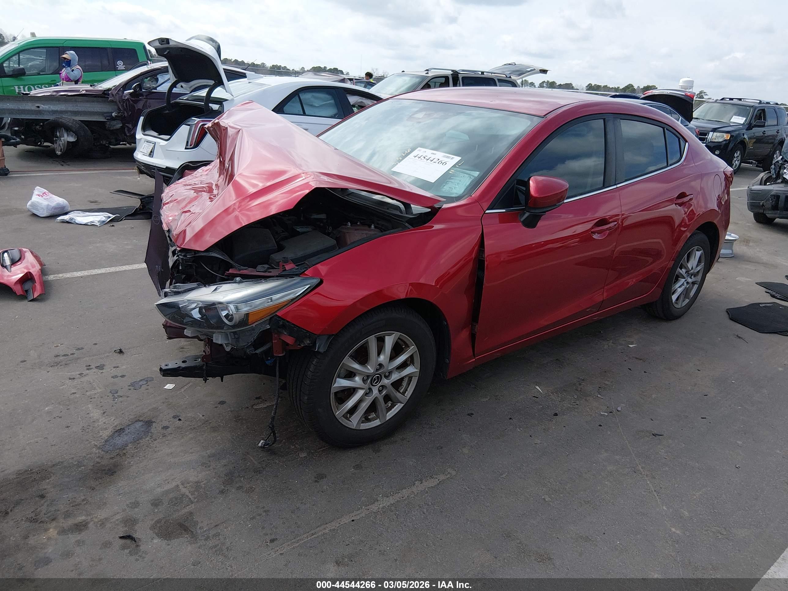 MAZDA MAZDA3 image 2