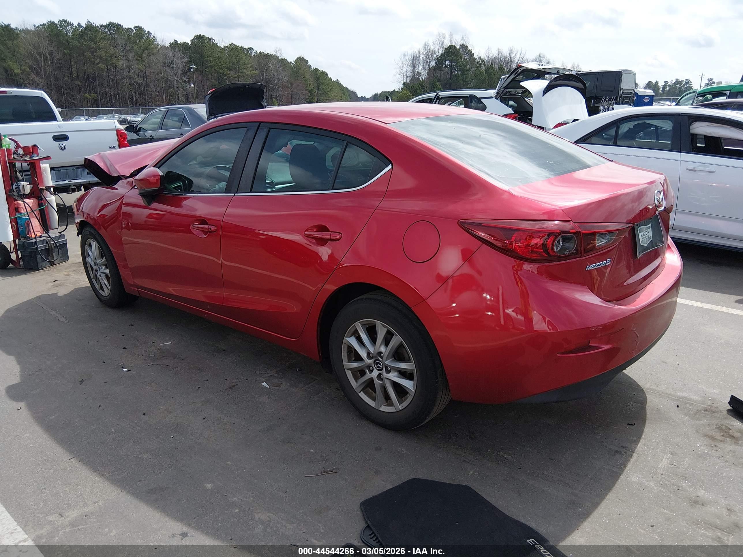 MAZDA MAZDA3 image 3