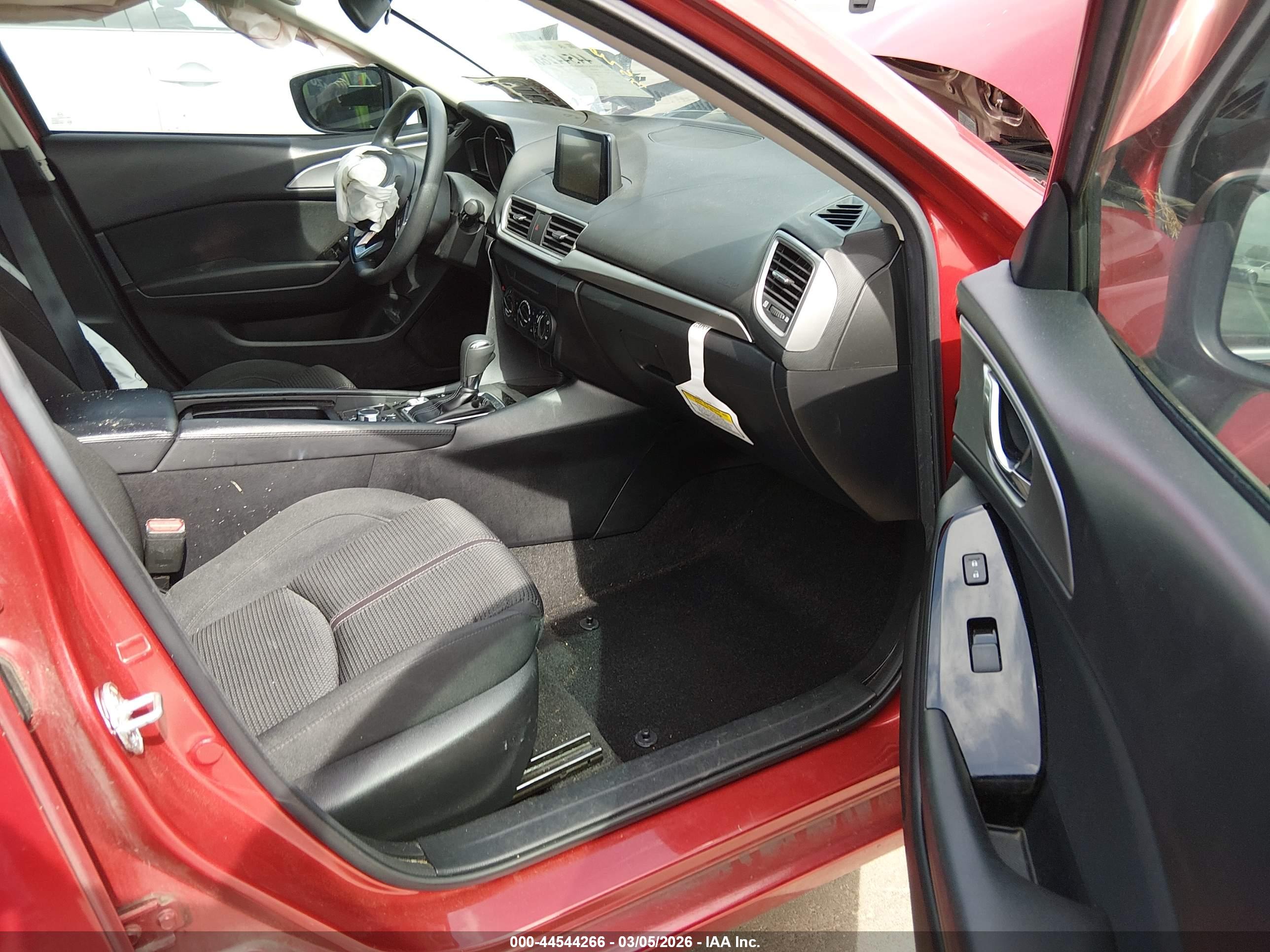 MAZDA MAZDA3 image 5