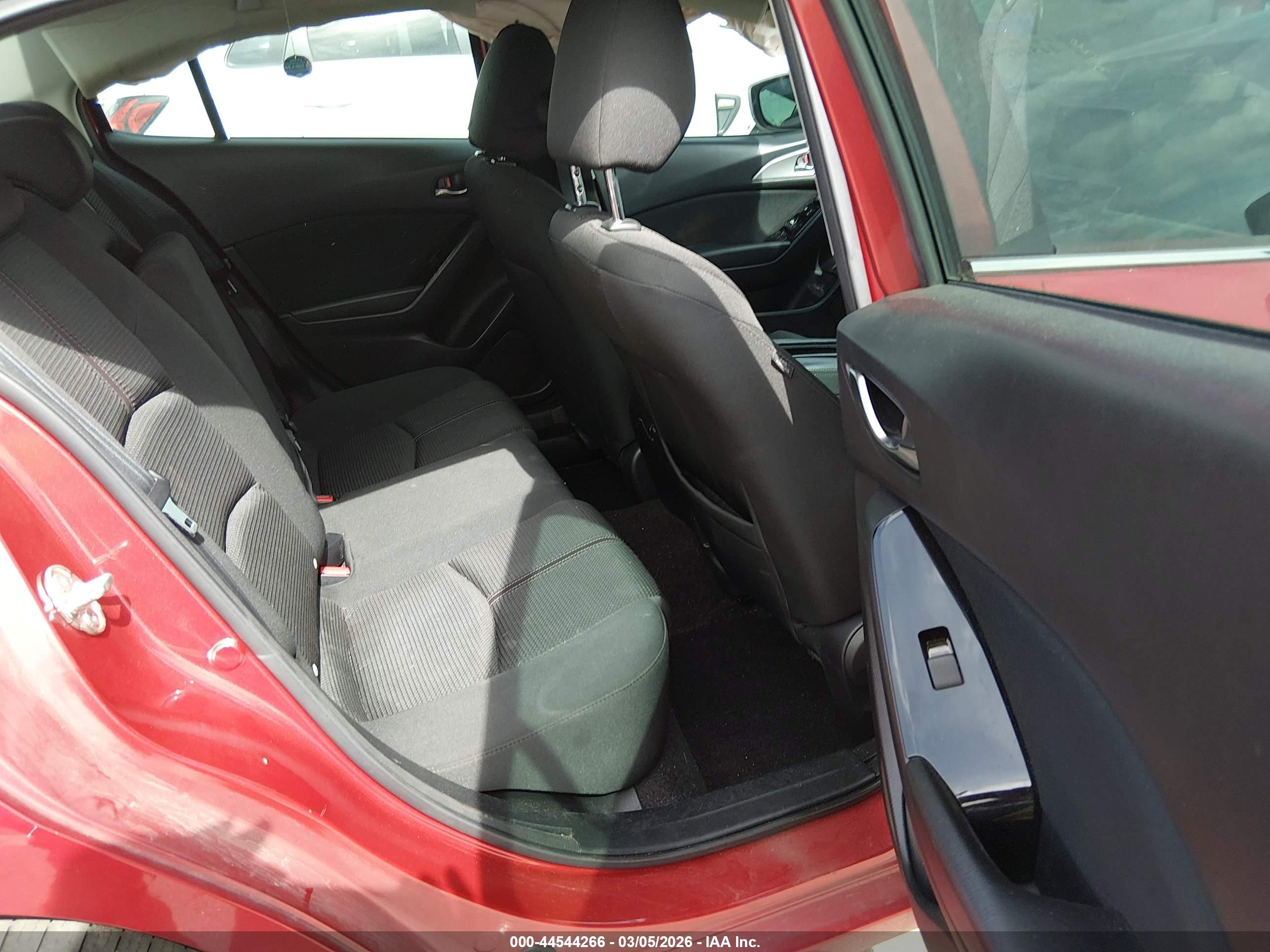 MAZDA MAZDA3 image 8