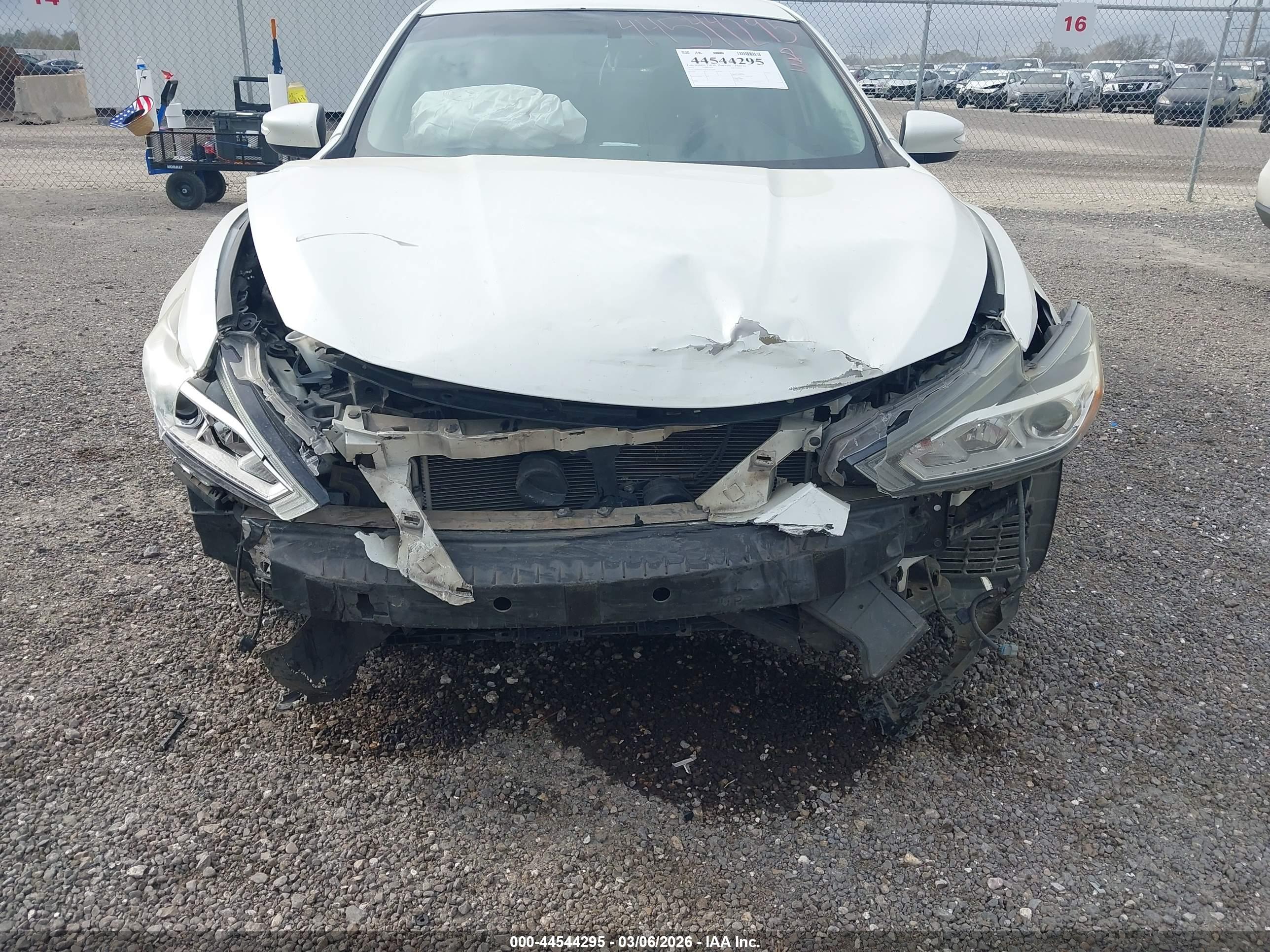 NISSAN ALTIMA image 6