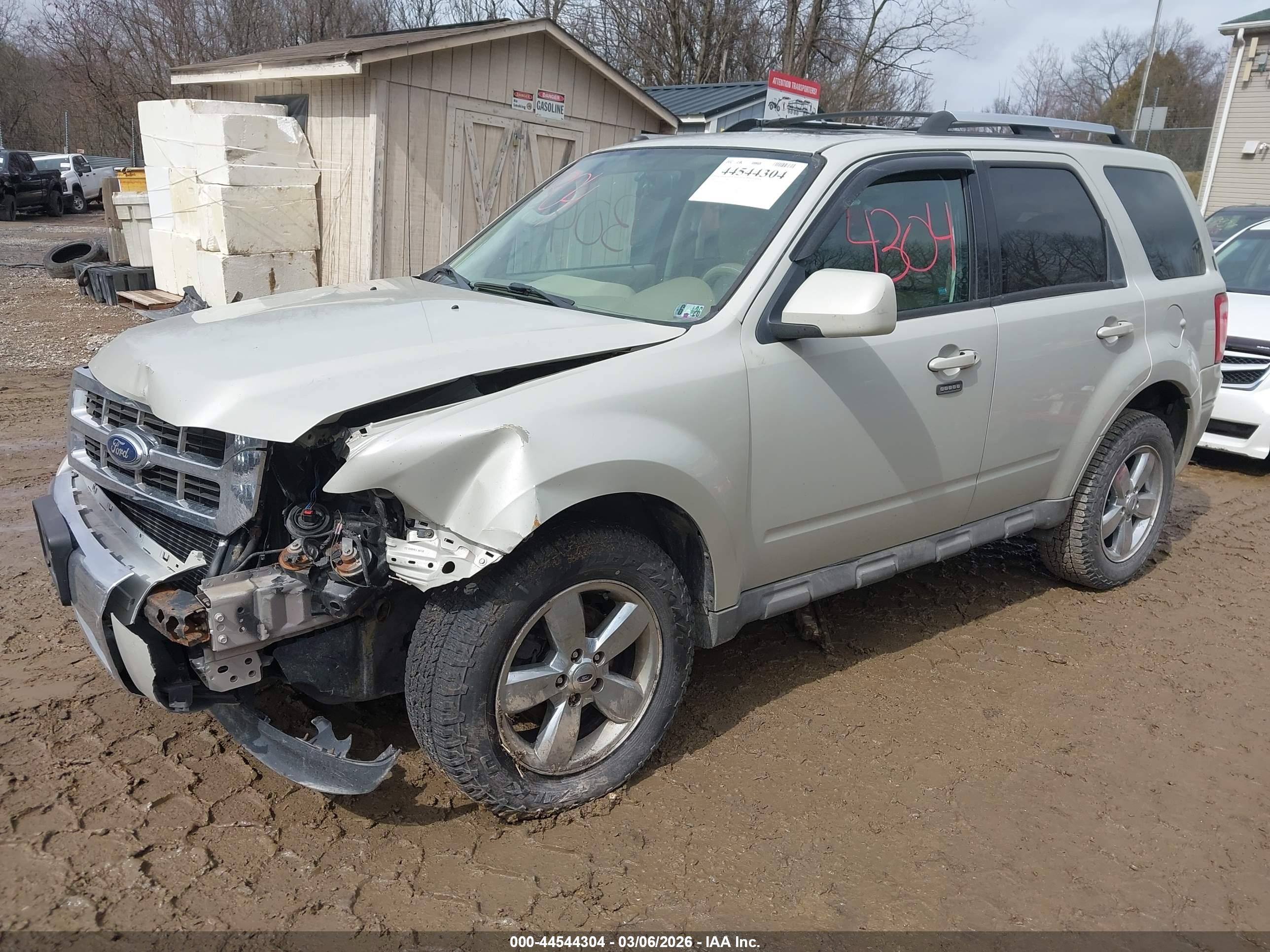 FORD ESCAPE image 2