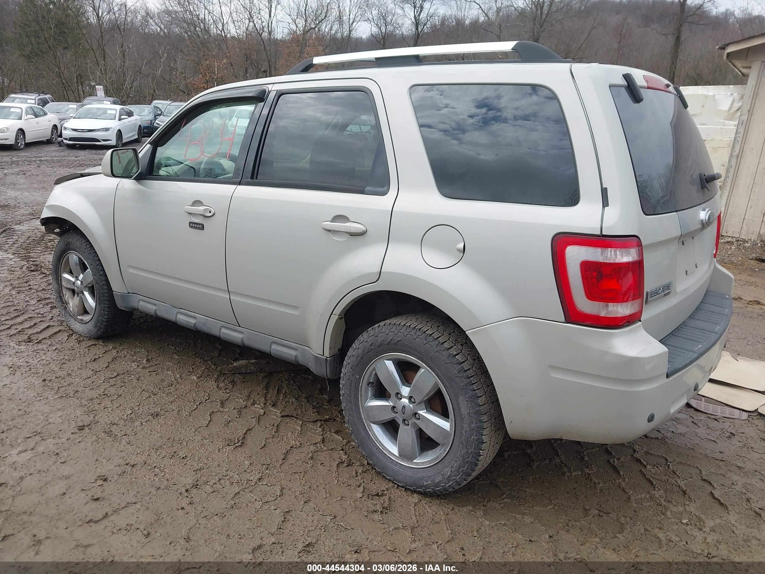 FORD ESCAPE image 3