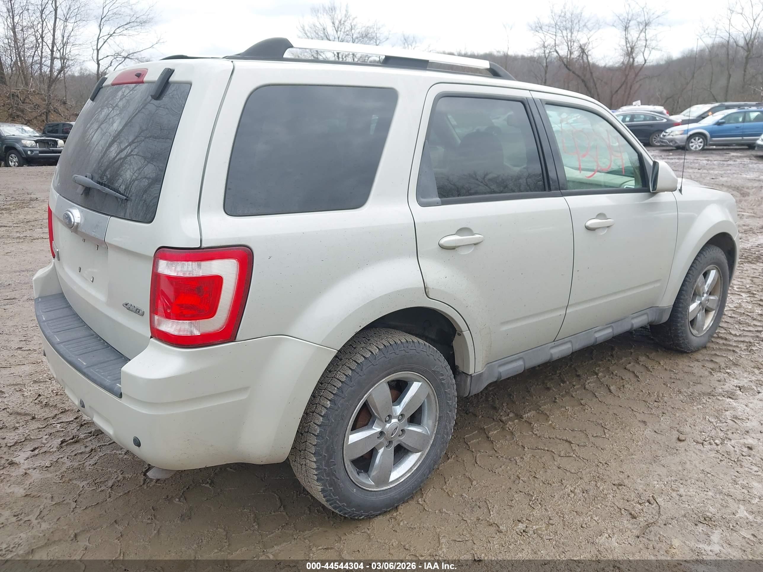 FORD ESCAPE image 4