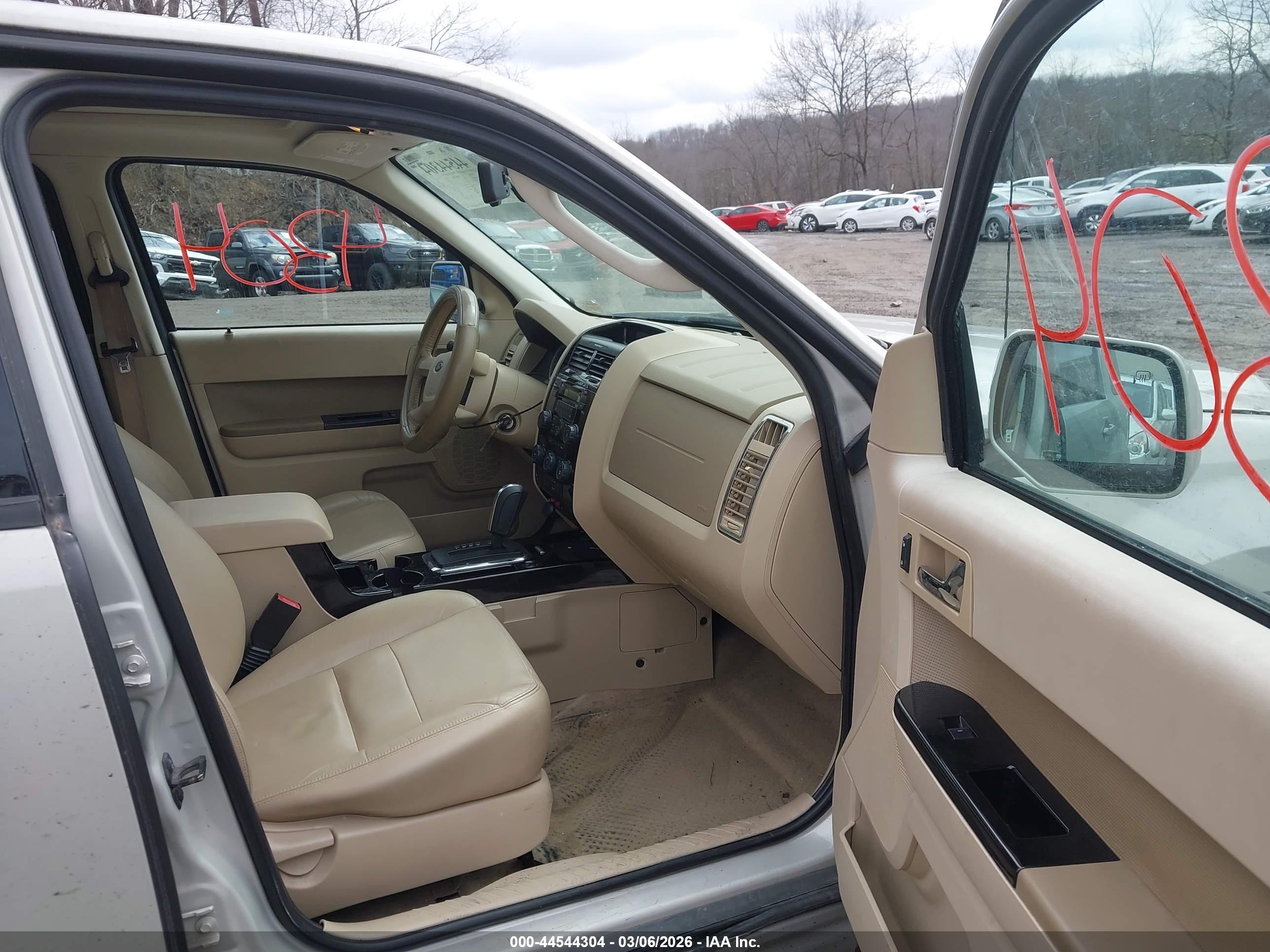 FORD ESCAPE image 5