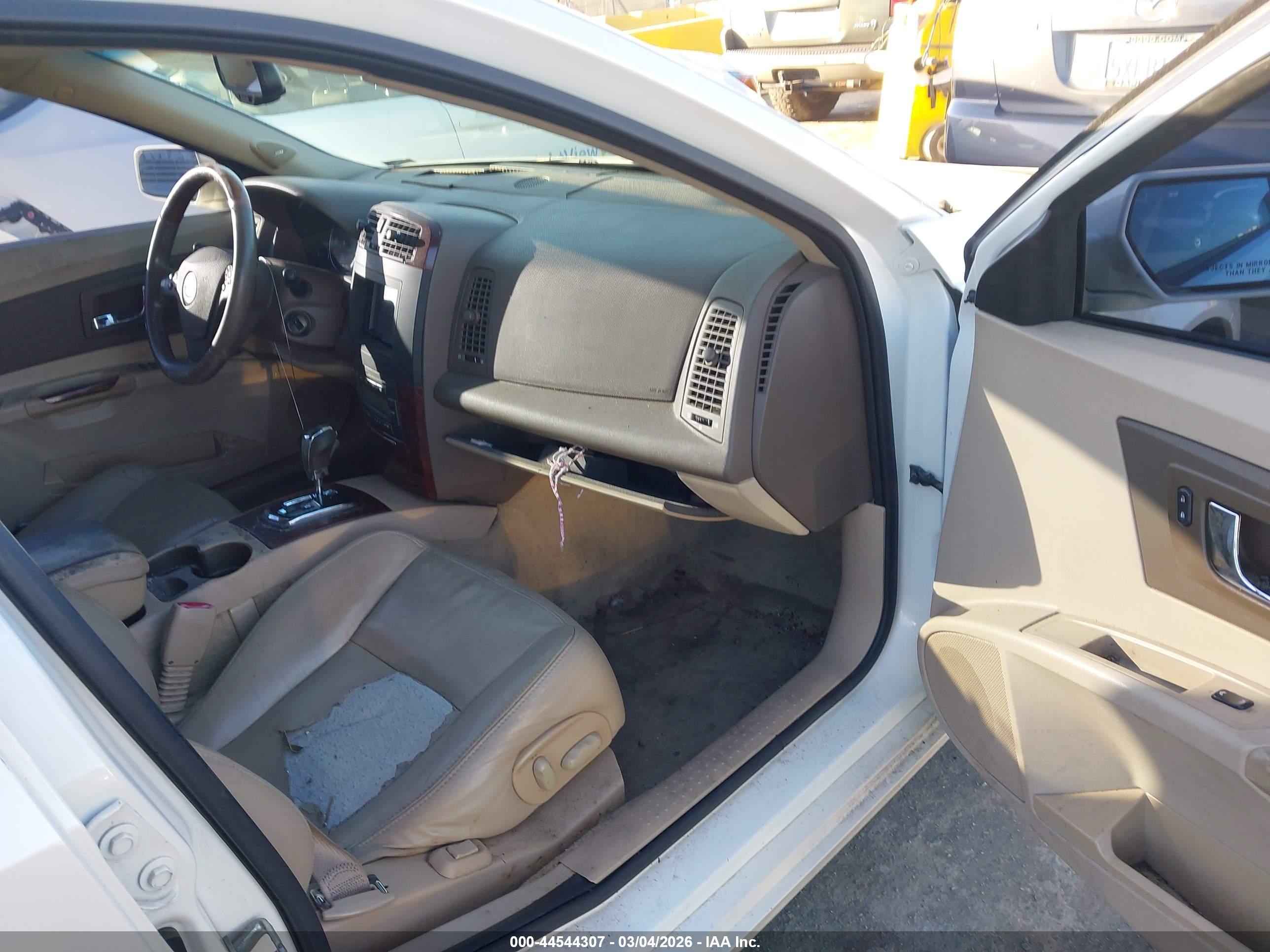 CADILLAC CTS image 5