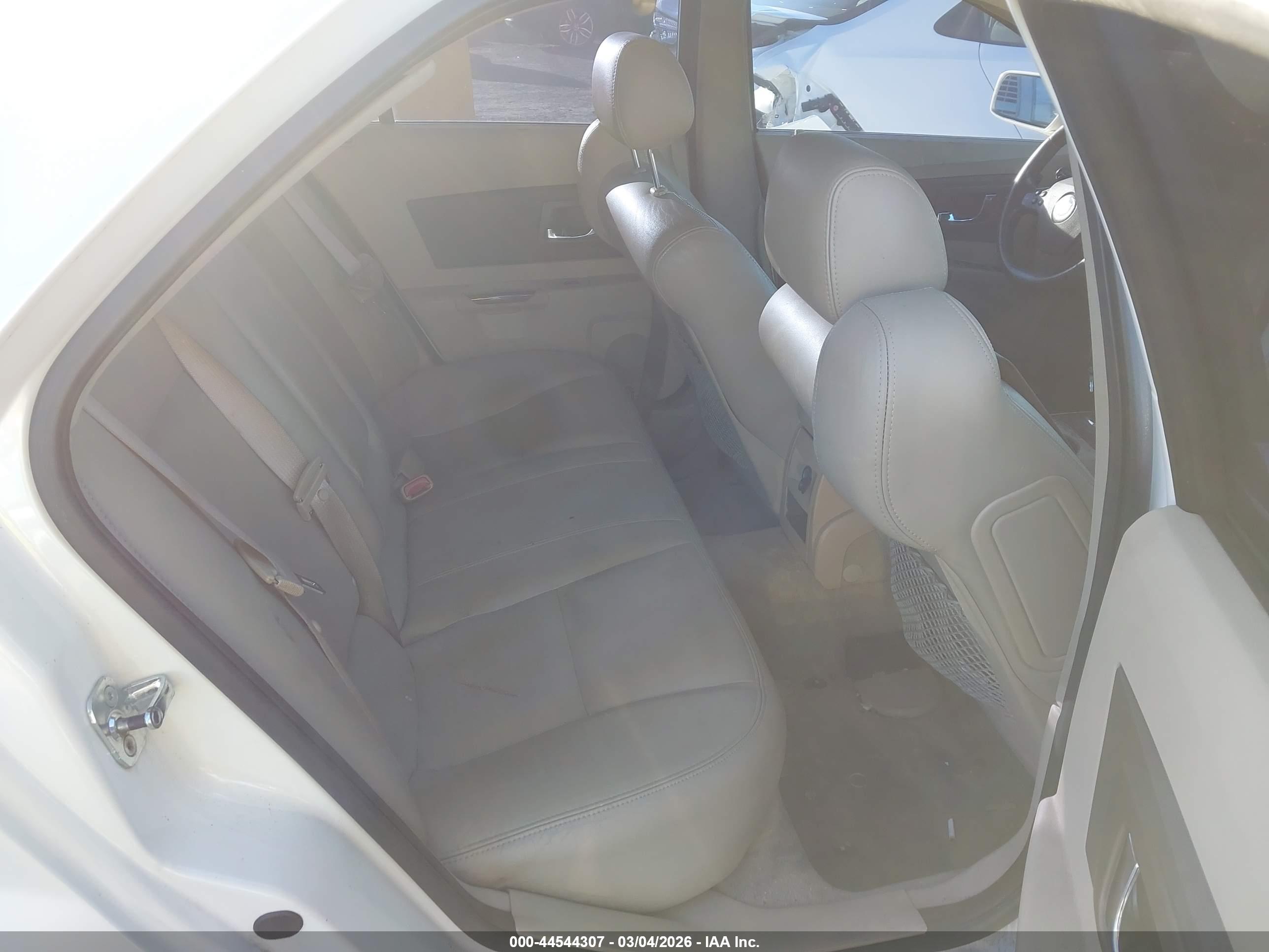 CADILLAC CTS image 8