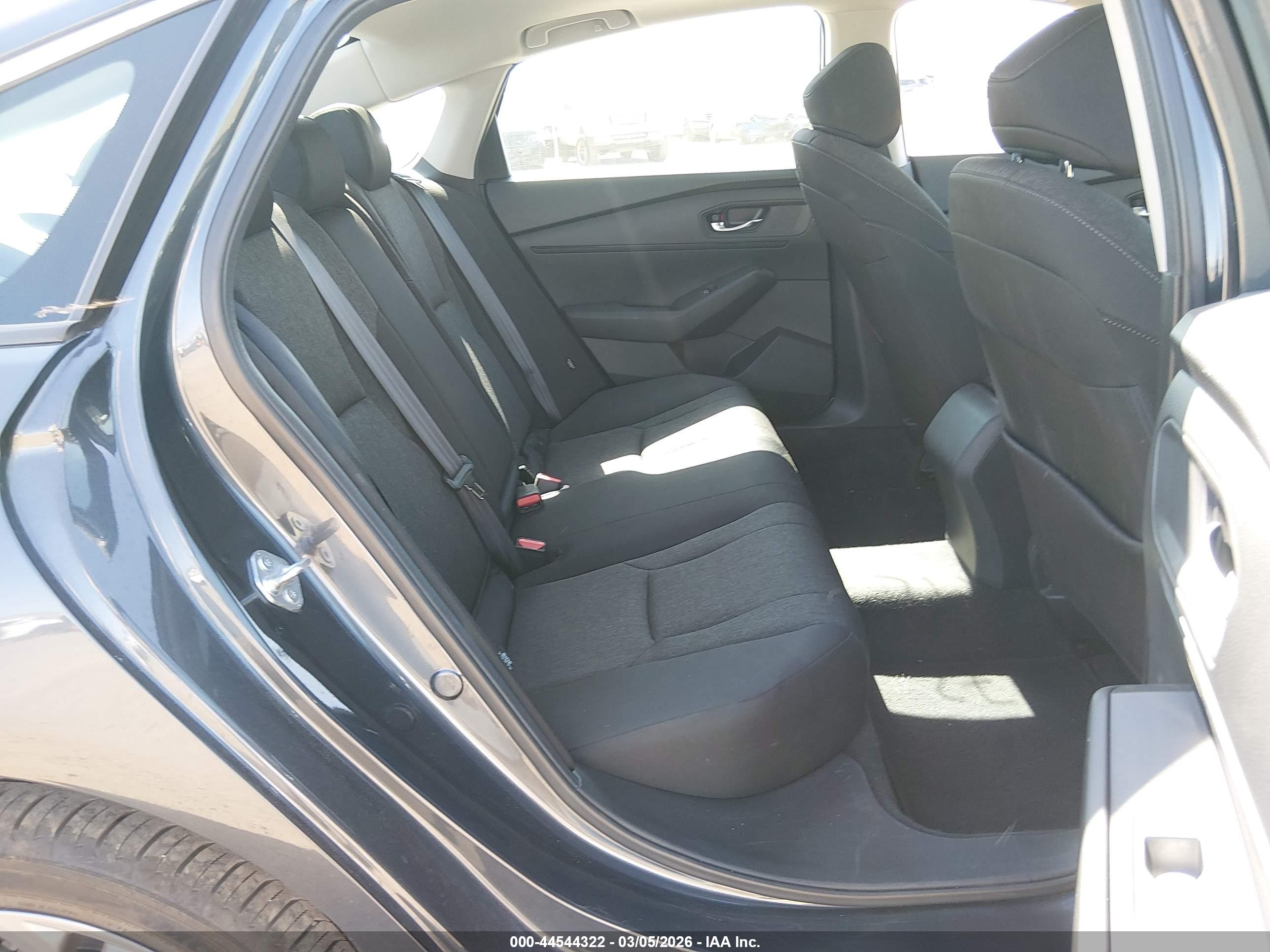 HONDA ACCORD image 8