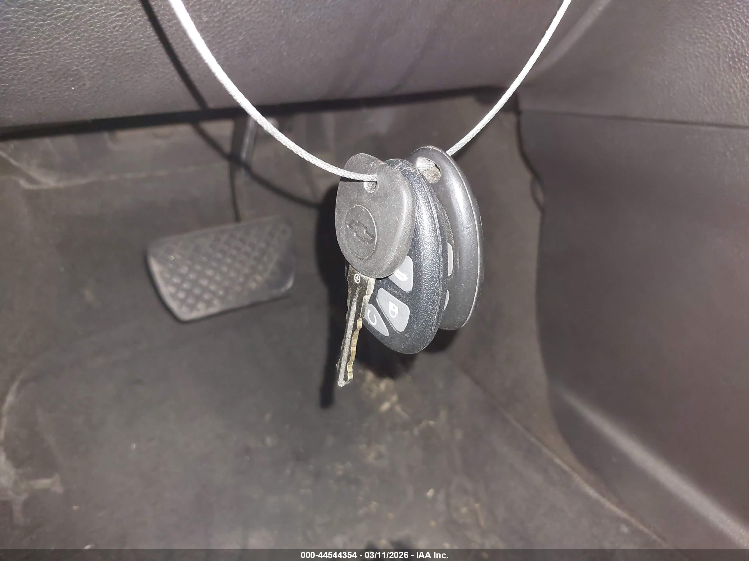 CHEVROLET HHR image 11