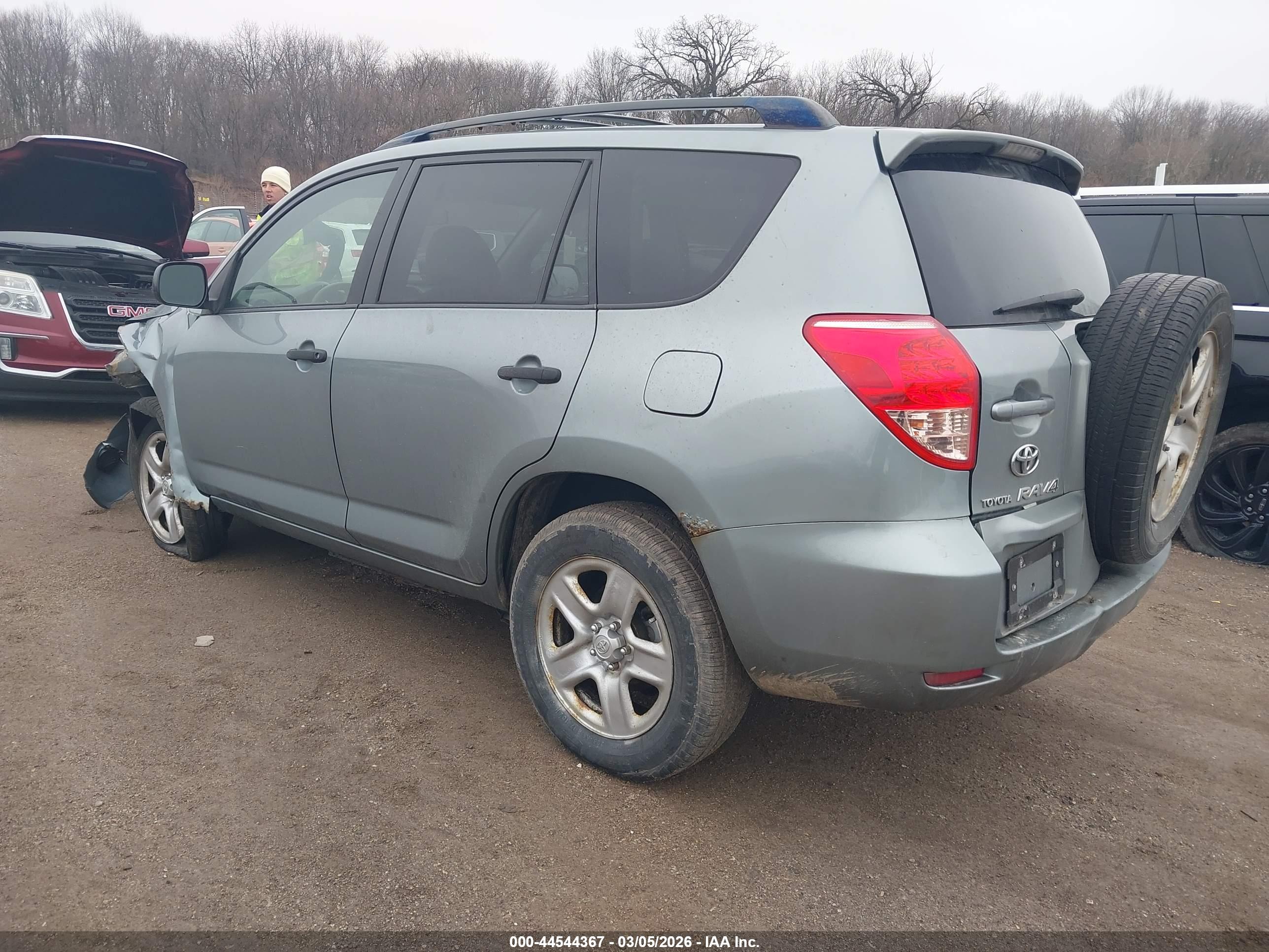 TOYOTA RAV4 image 3