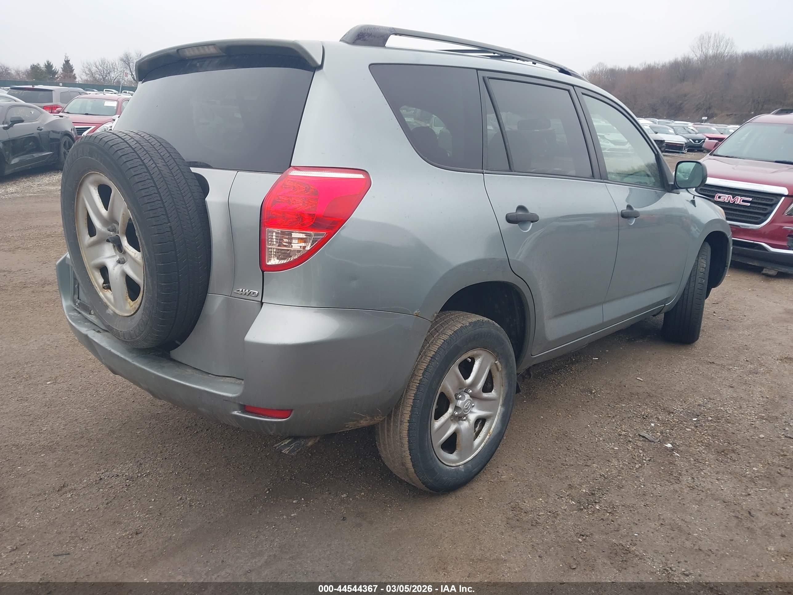 TOYOTA RAV4 image 4