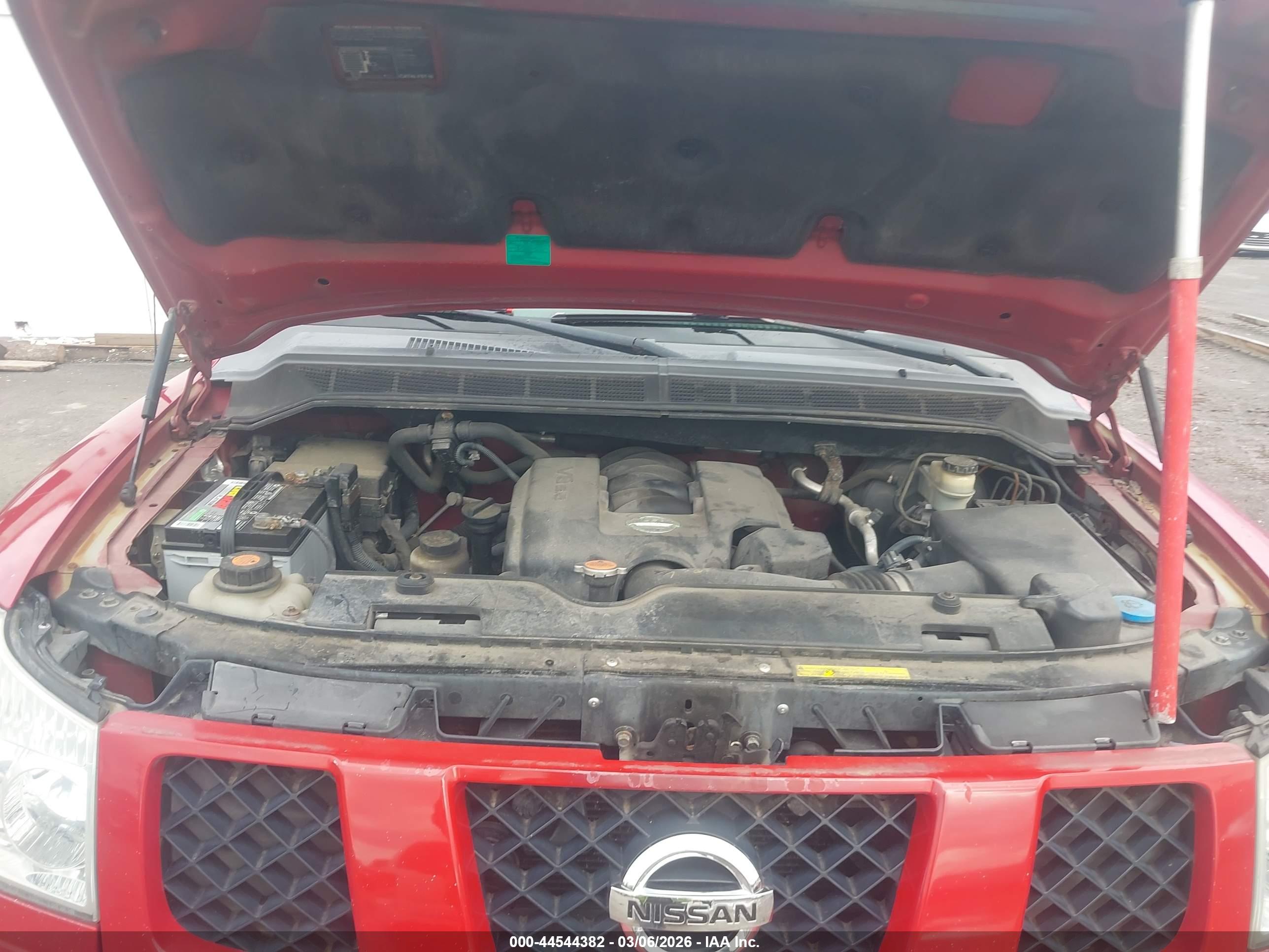 NISSAN TITAN image 10
