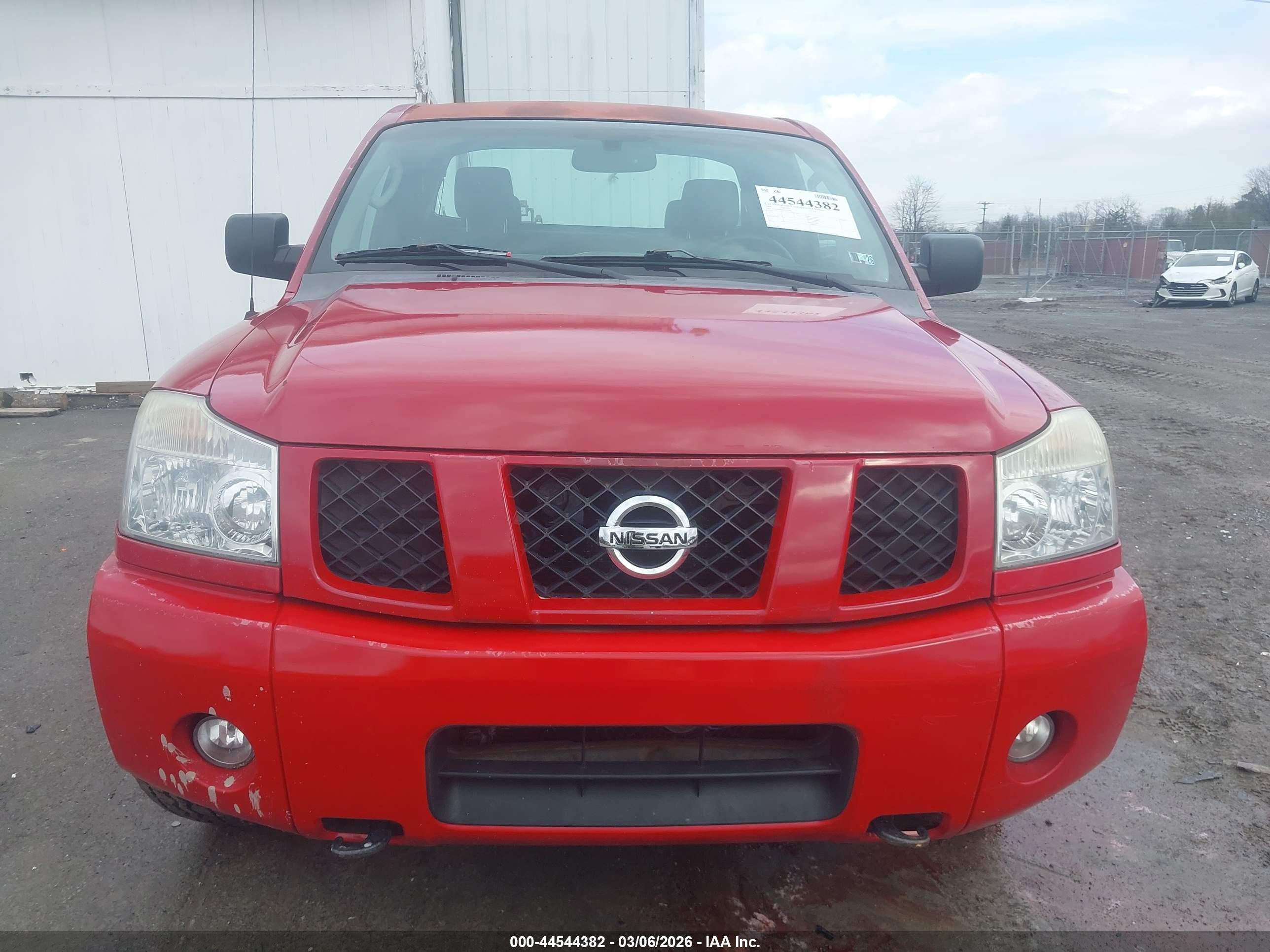 NISSAN TITAN image 6