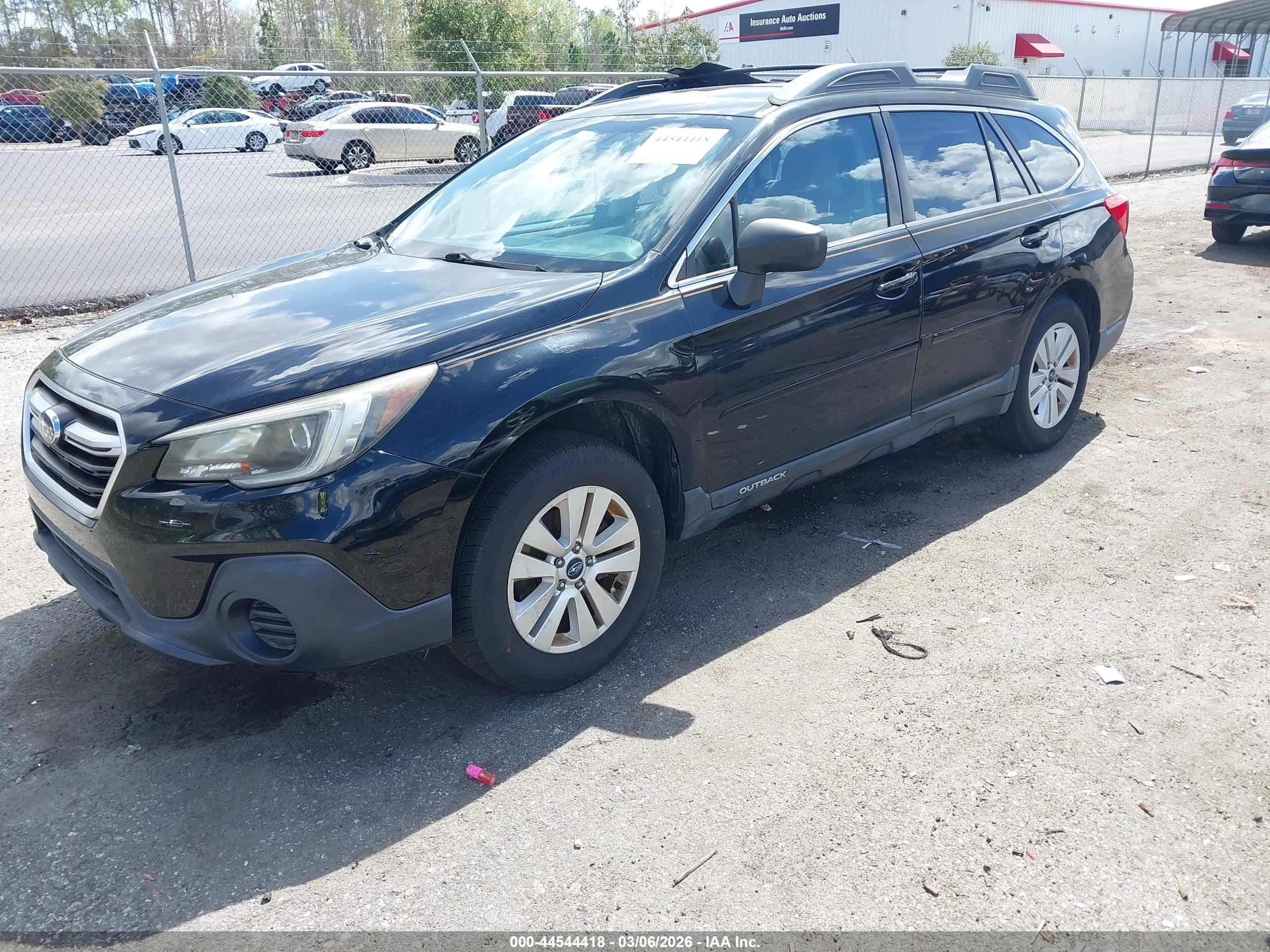SUBARU OUTBACK image 2