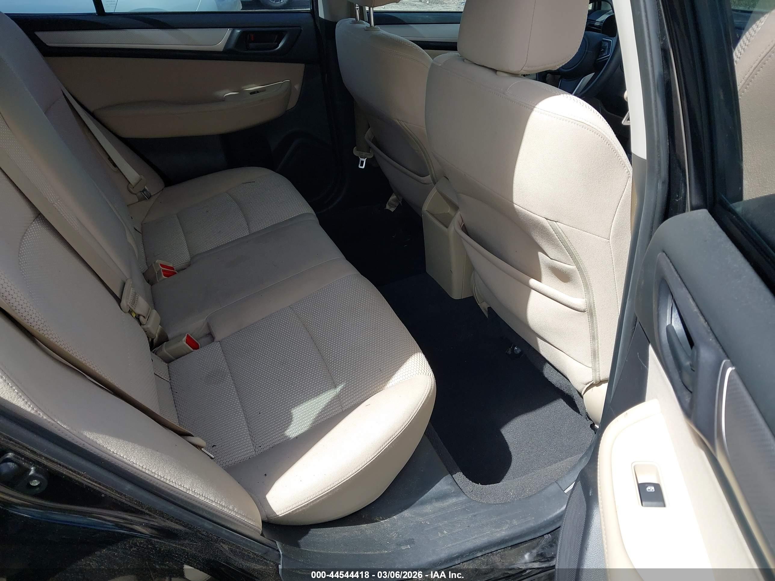 SUBARU OUTBACK image 8