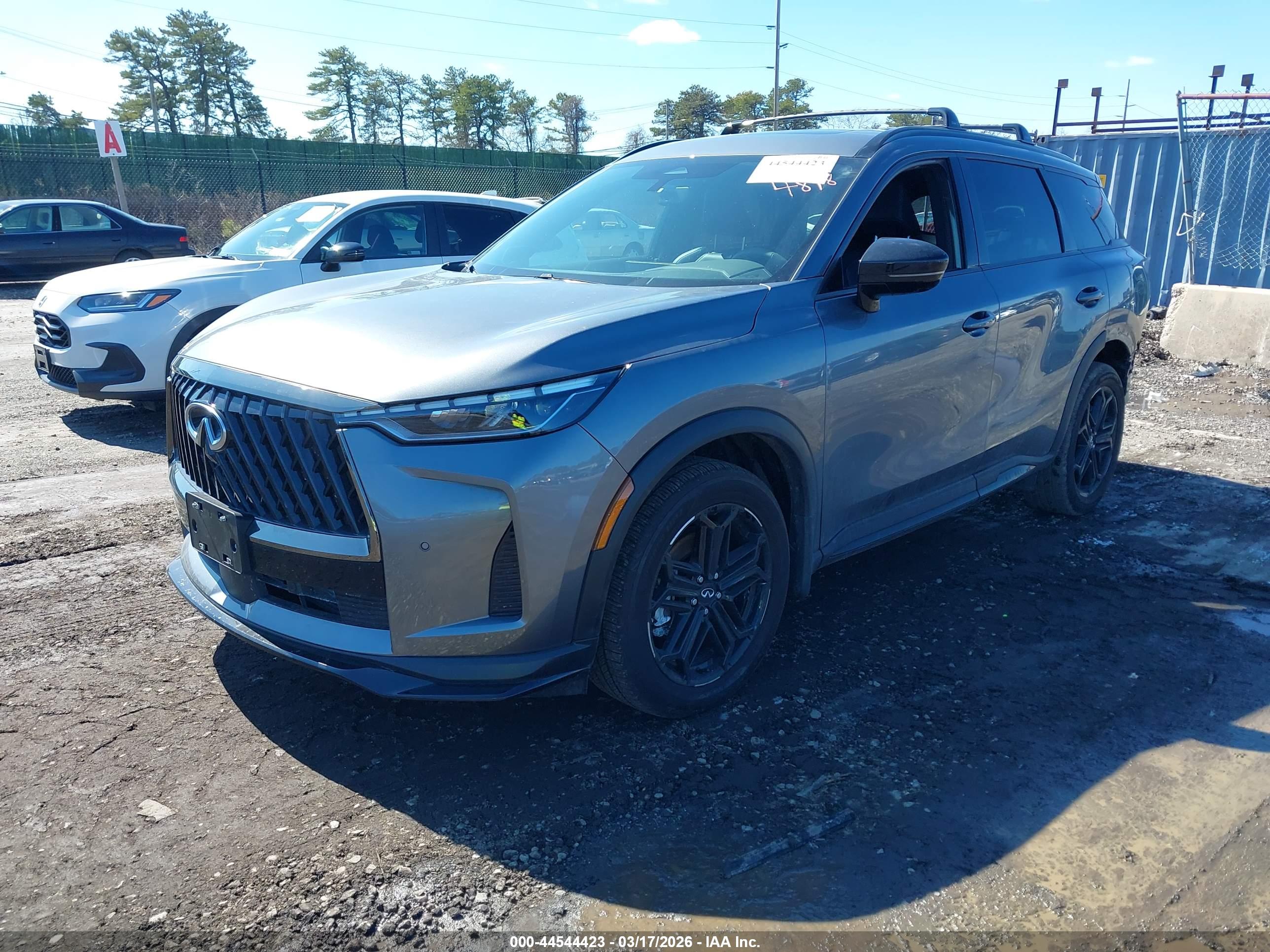 INFINITI QX60 image 2