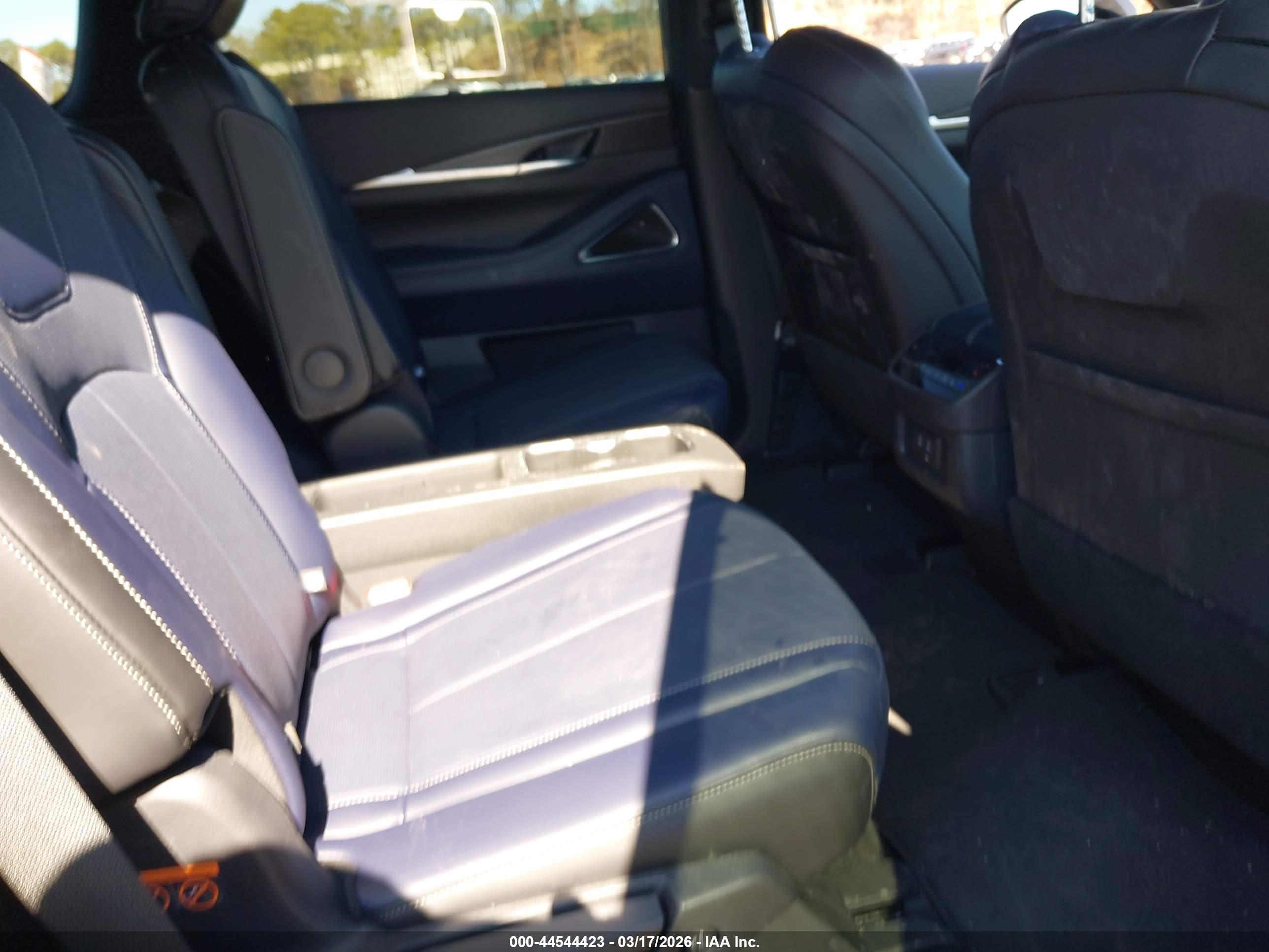 INFINITI QX60 image 8