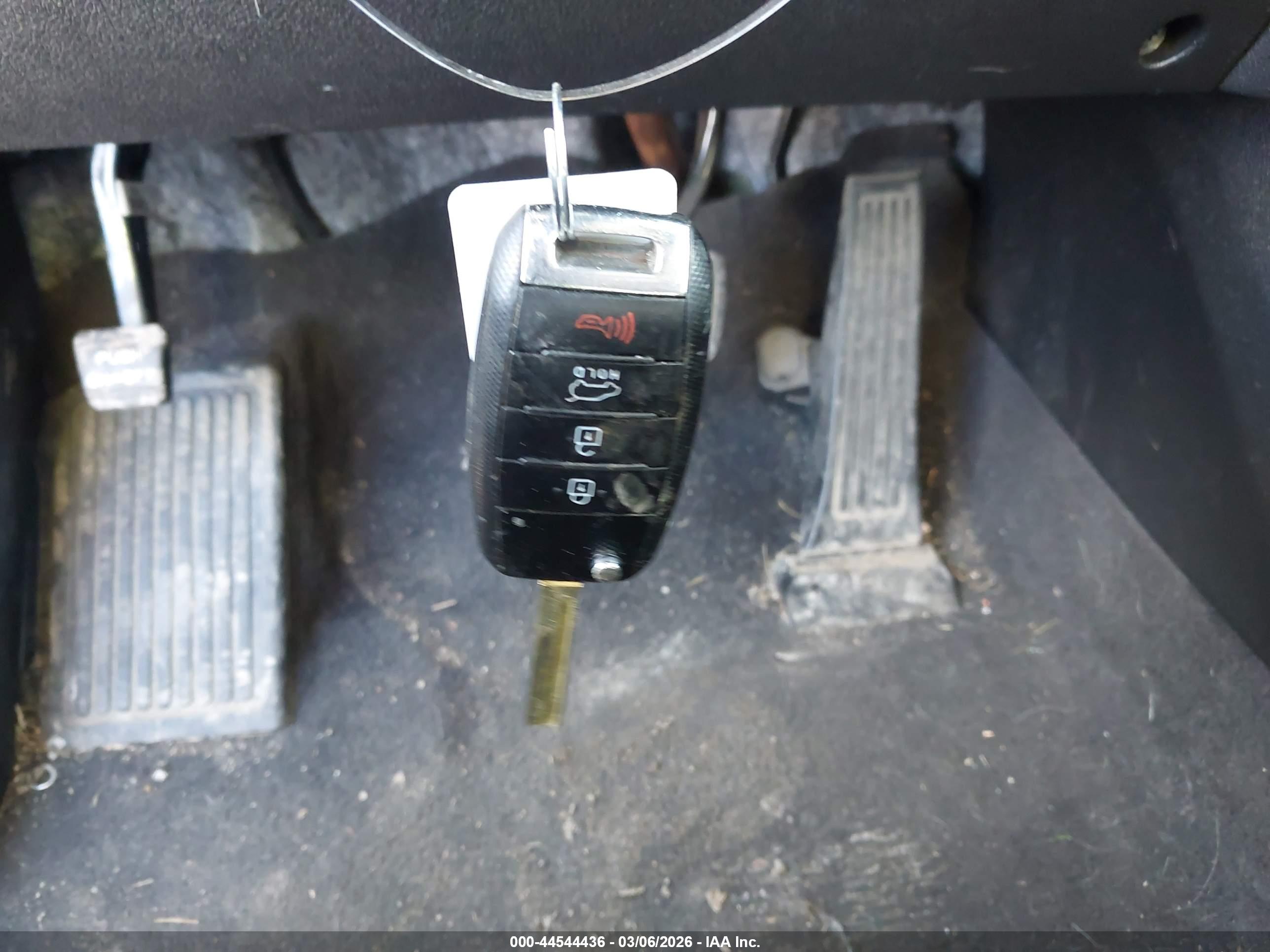 KIA SORENTO image 11