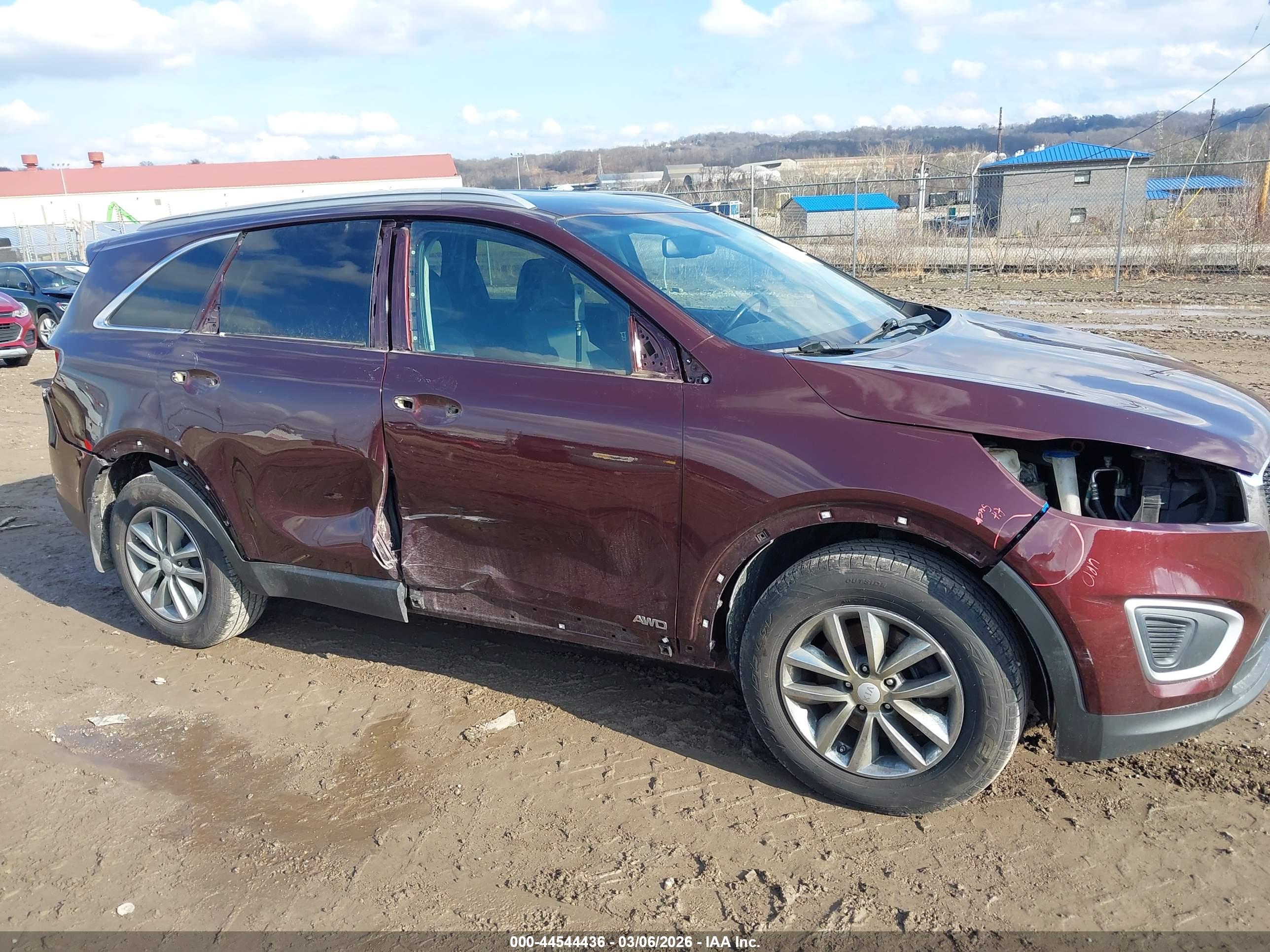 KIA SORENTO image 6