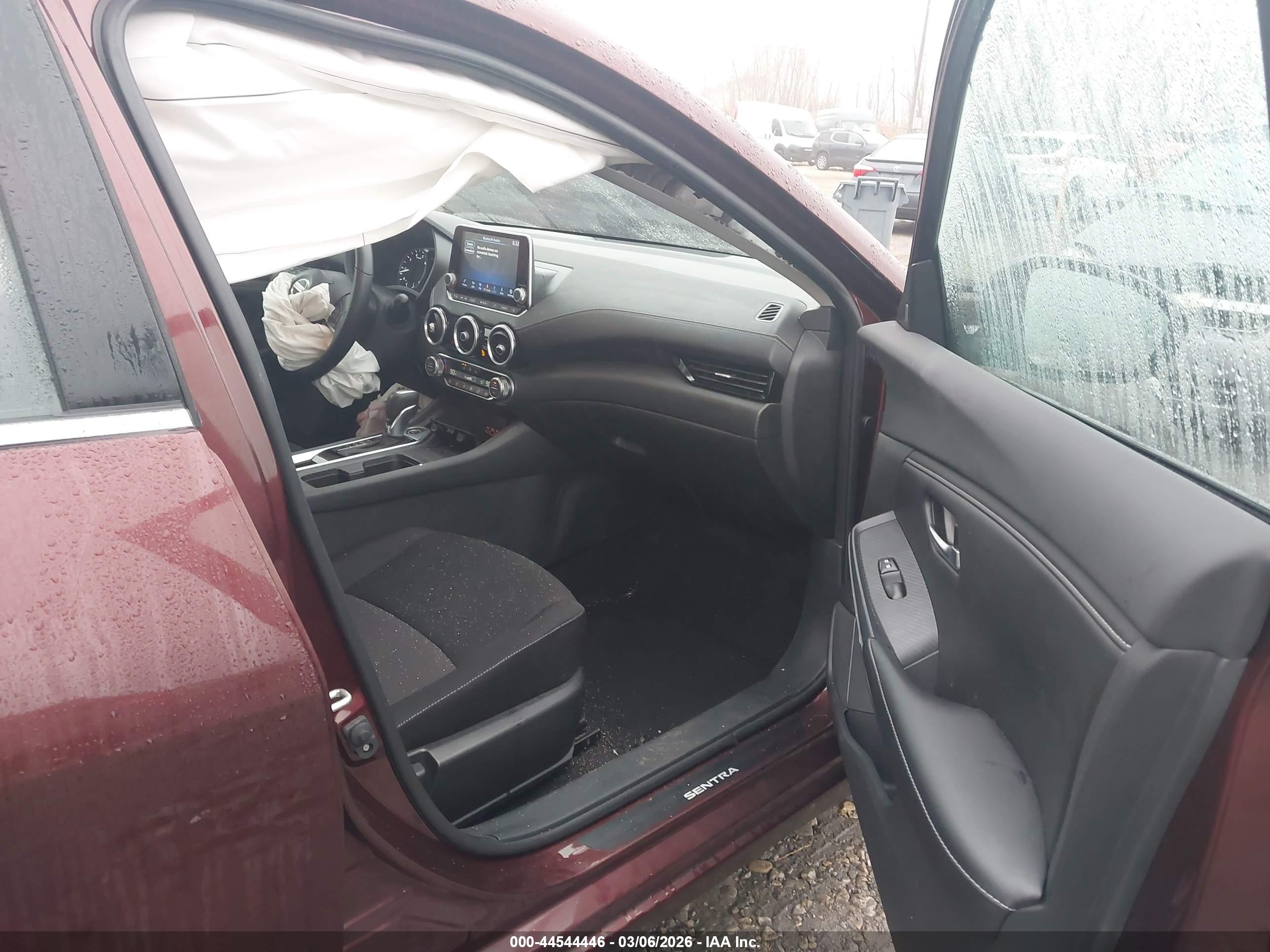 NISSAN SENTRA image 5