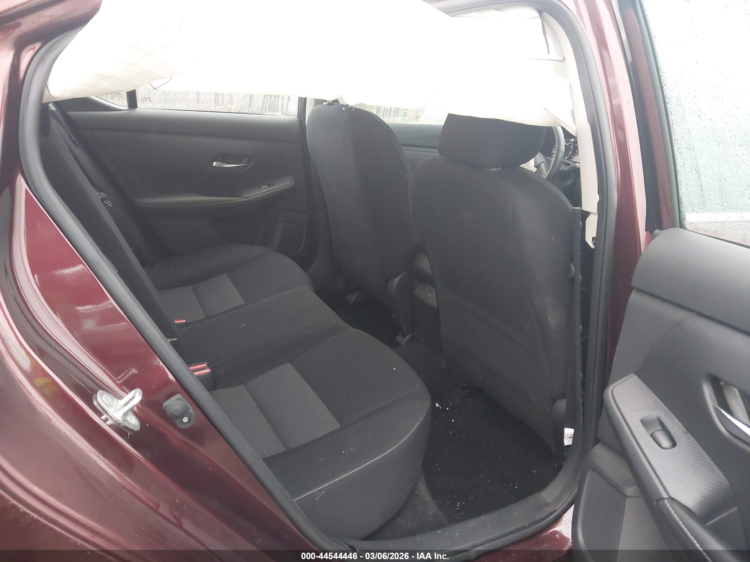 NISSAN SENTRA image 8
