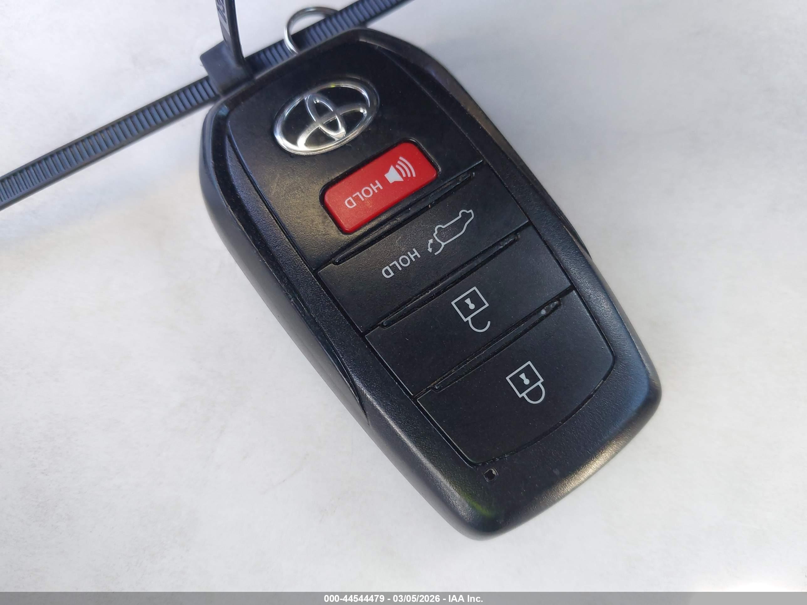 TOYOTA COROLLA image 11