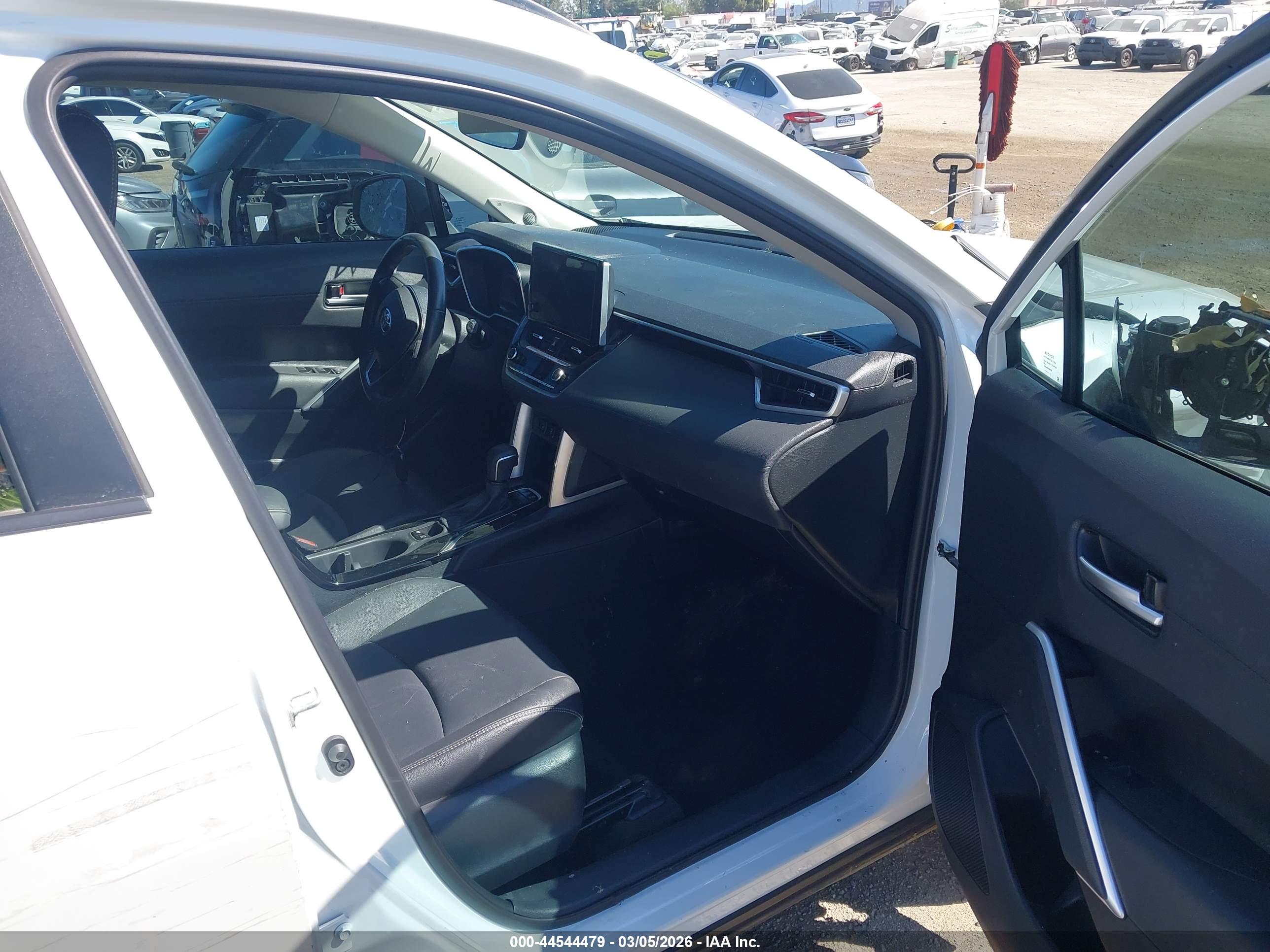 TOYOTA COROLLA image 5
