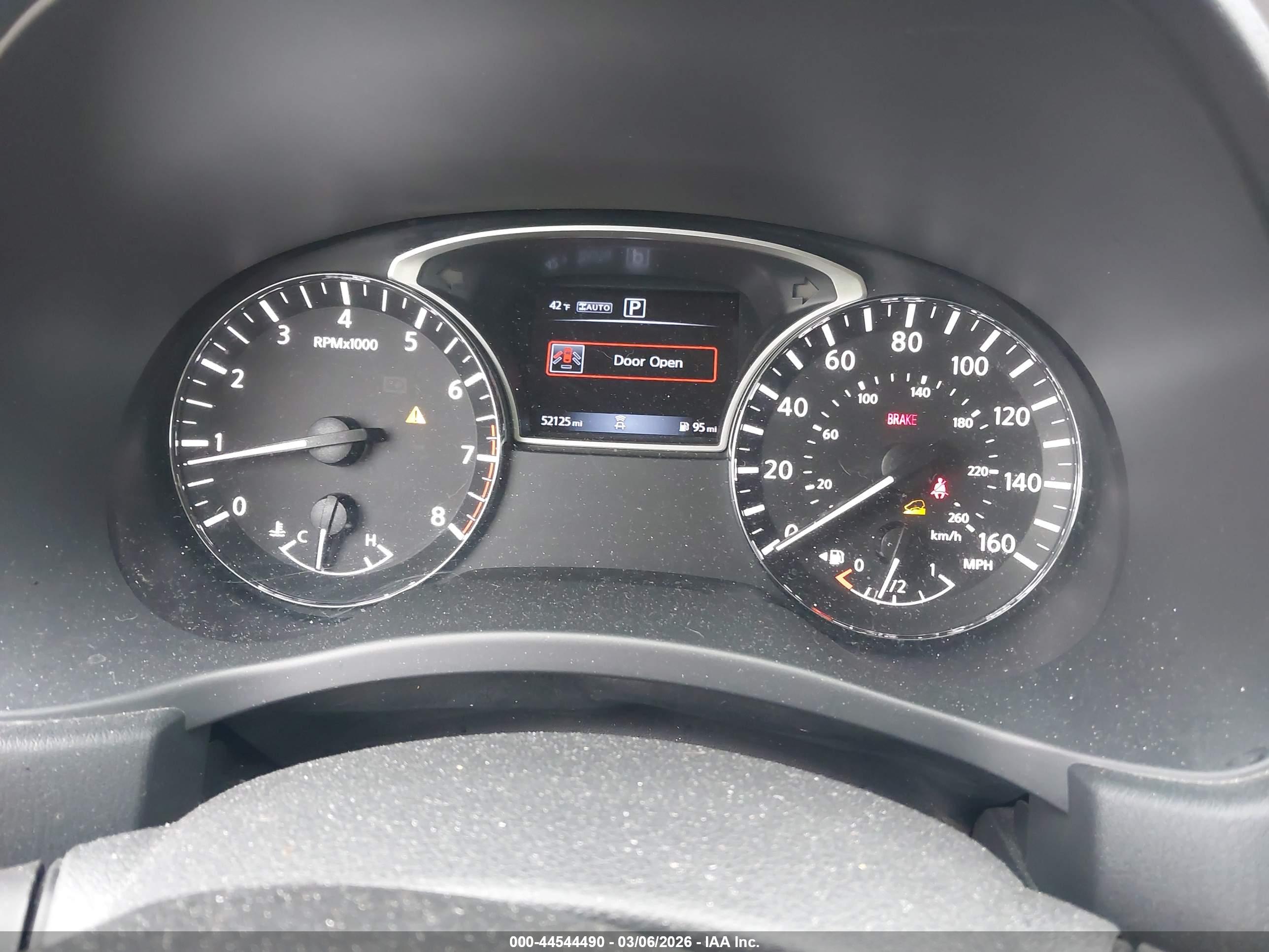 NISSAN PATHFINDER image 7